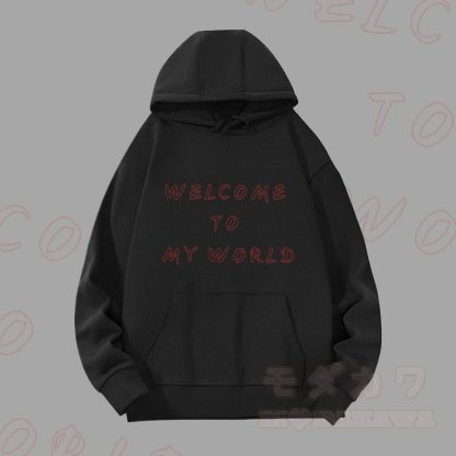 MODAKAWA WILLKOMMEN IN MEINER WELT Grafik-Hoodie (schwer) - Schwarz - 2XL - image 4