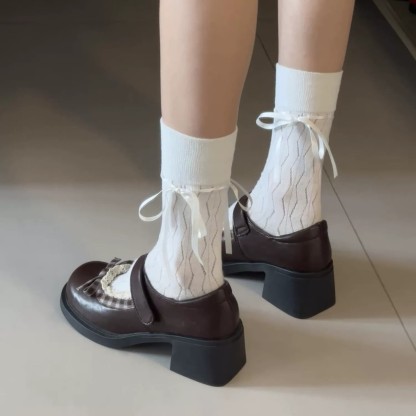 Mary Jane Schuhe mit Rüschen und Blockabsatz - image 9