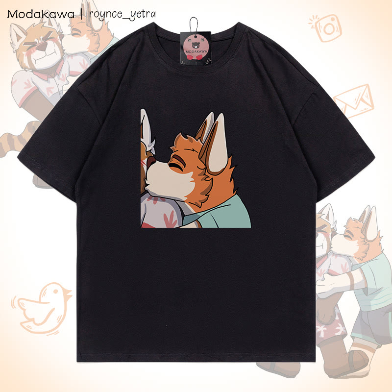 MODAKAWA X roynce_yetra Anderson Kisses Felipe Grafik-T-Shirt - Black B - 5XL - image 9