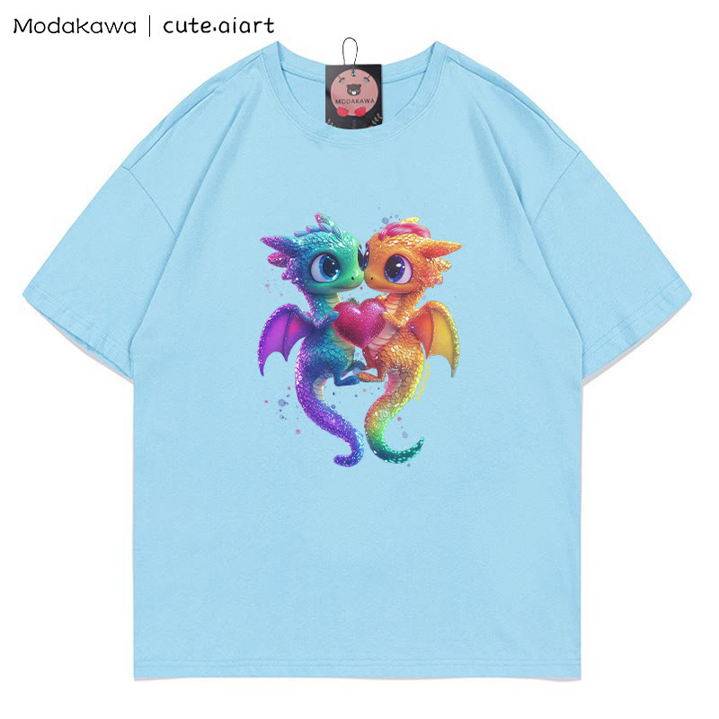 T-Shirt mit Grafik zweier kuschelnder Babydrachen - Blue - 5XL - image 3