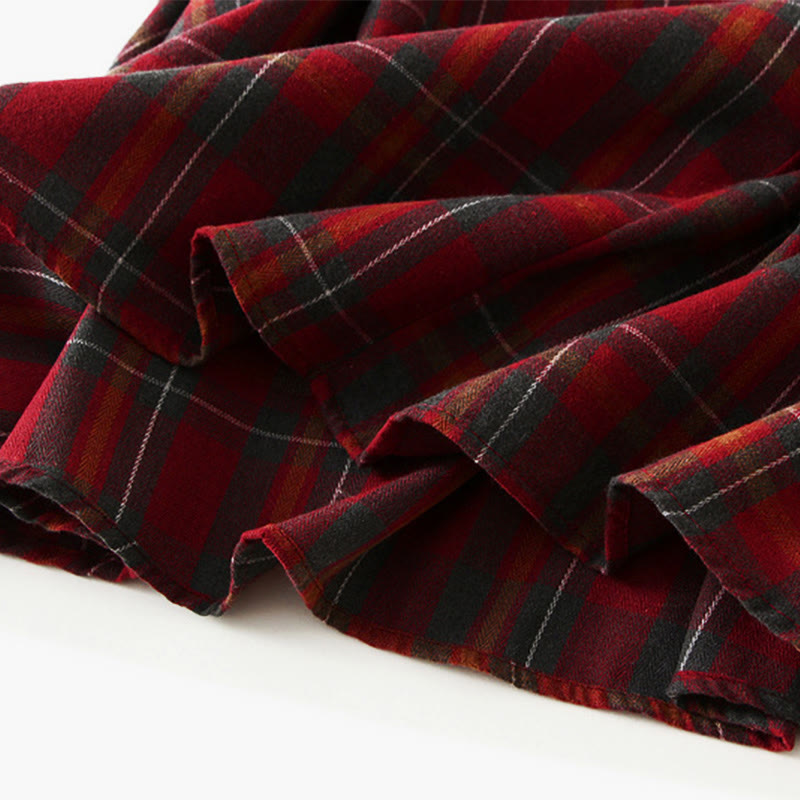 Strickpullover mit Taschen, karierter Rock, passendes Outfit - image 6