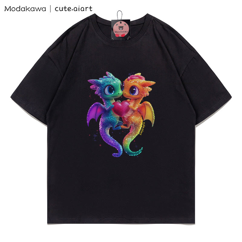T-Shirt mit Grafik zweier kuschelnder Babydrachen - Black - 5XL - image 5