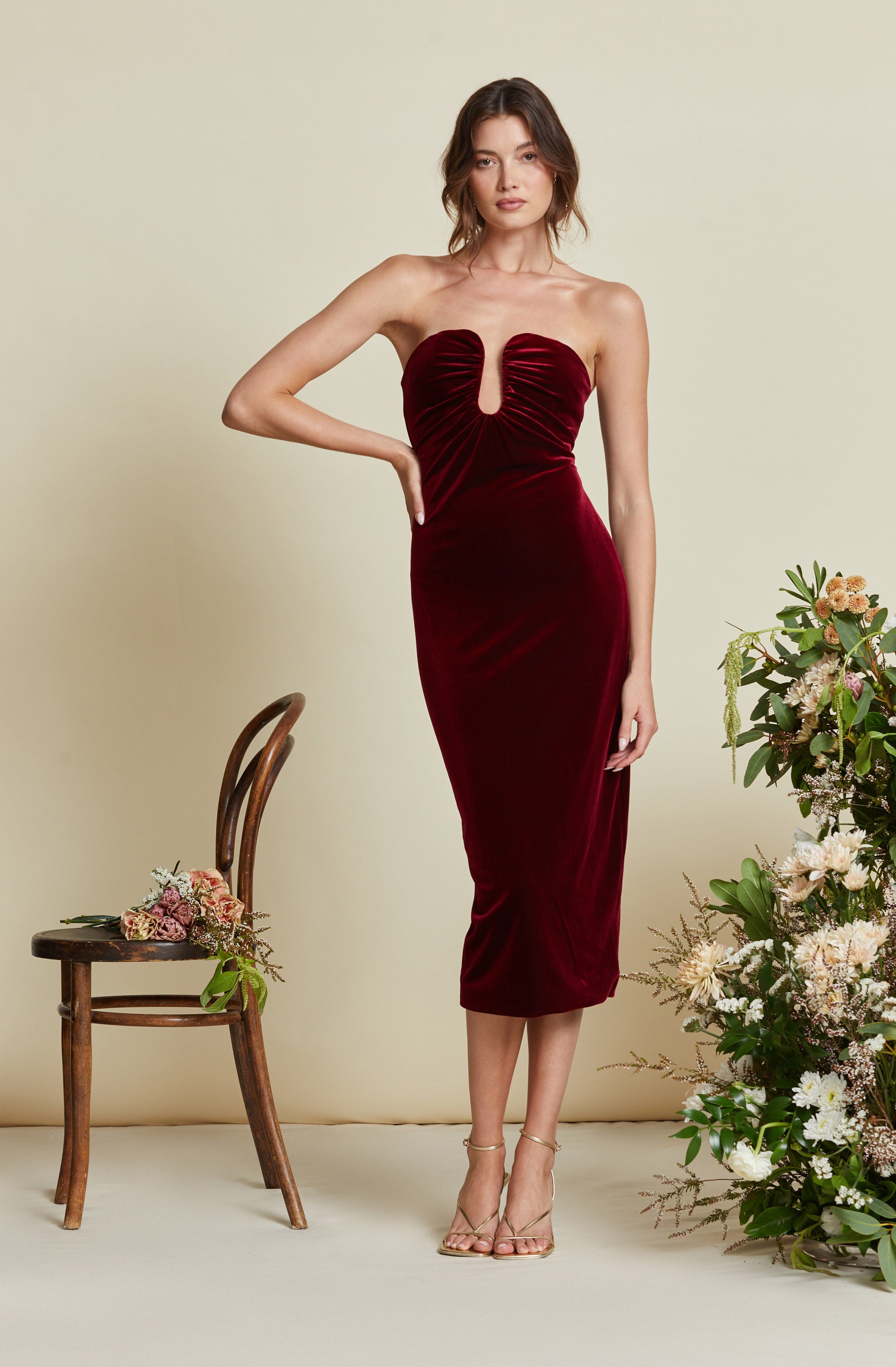 Arista Sweetheart Velvet Midi Dress-Aljck