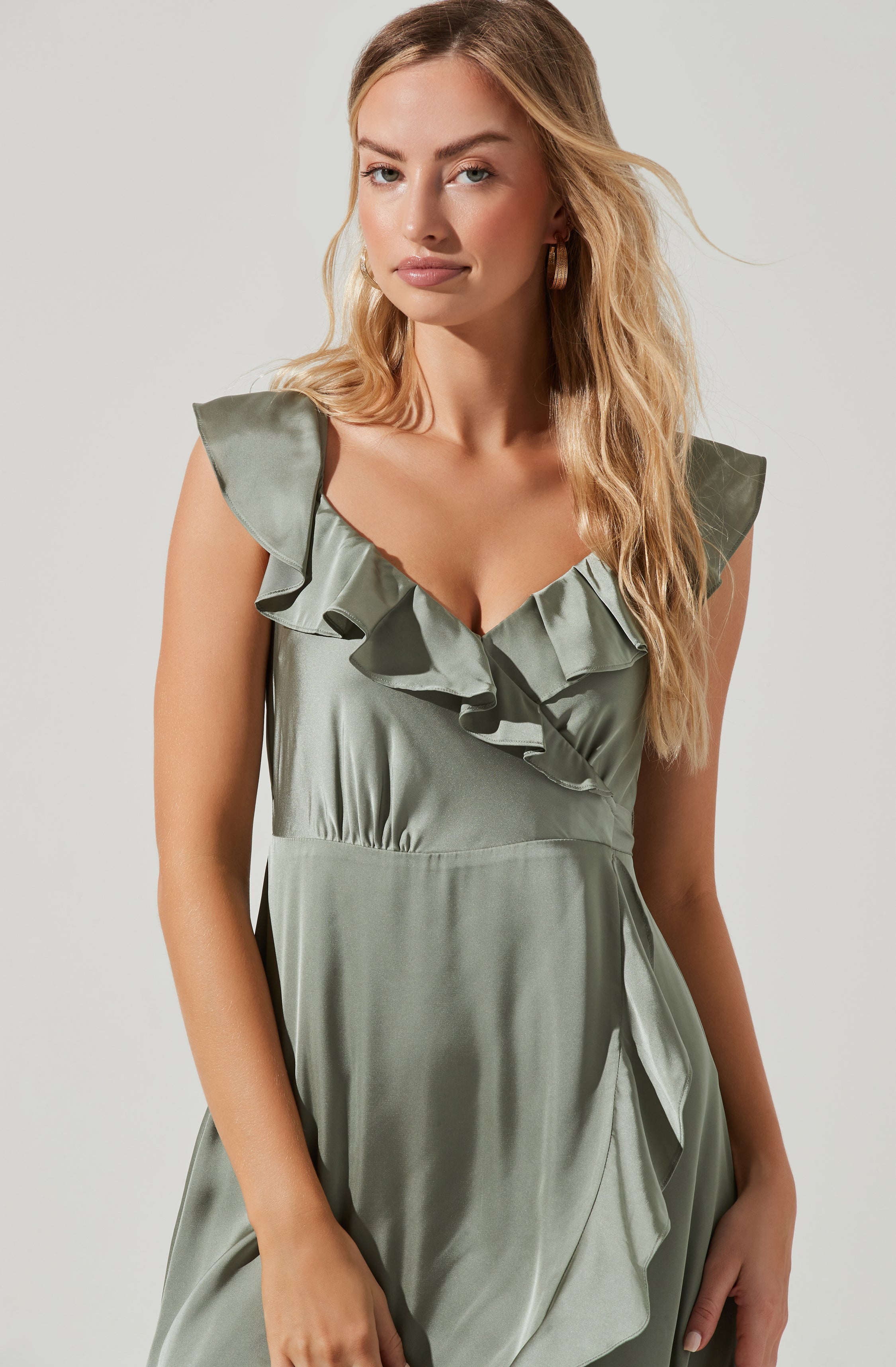 Wilshire Ruffle Open Back Midi Dress-Aljck