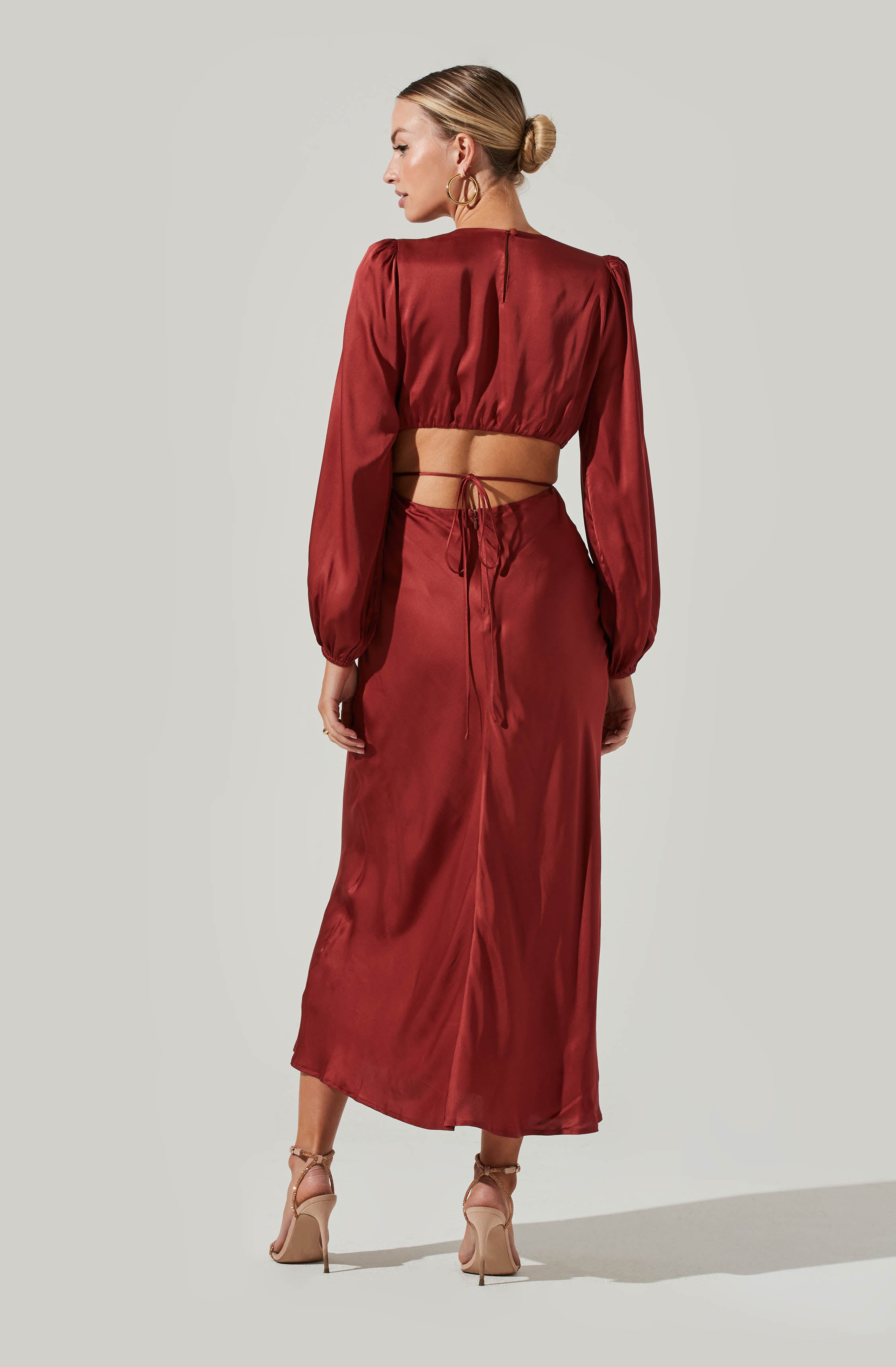 Quinn Cutout Long Sleeve Midi Dress-Aljck