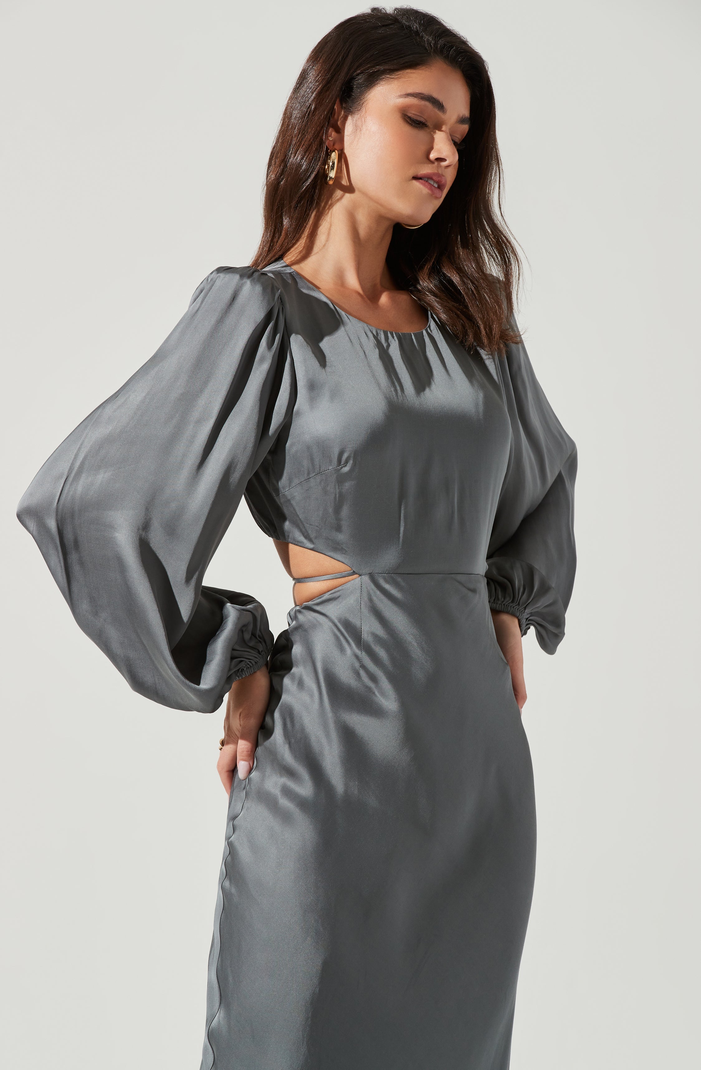 Quinn Cutout Long Sleeve Midi Dress-Aljck
