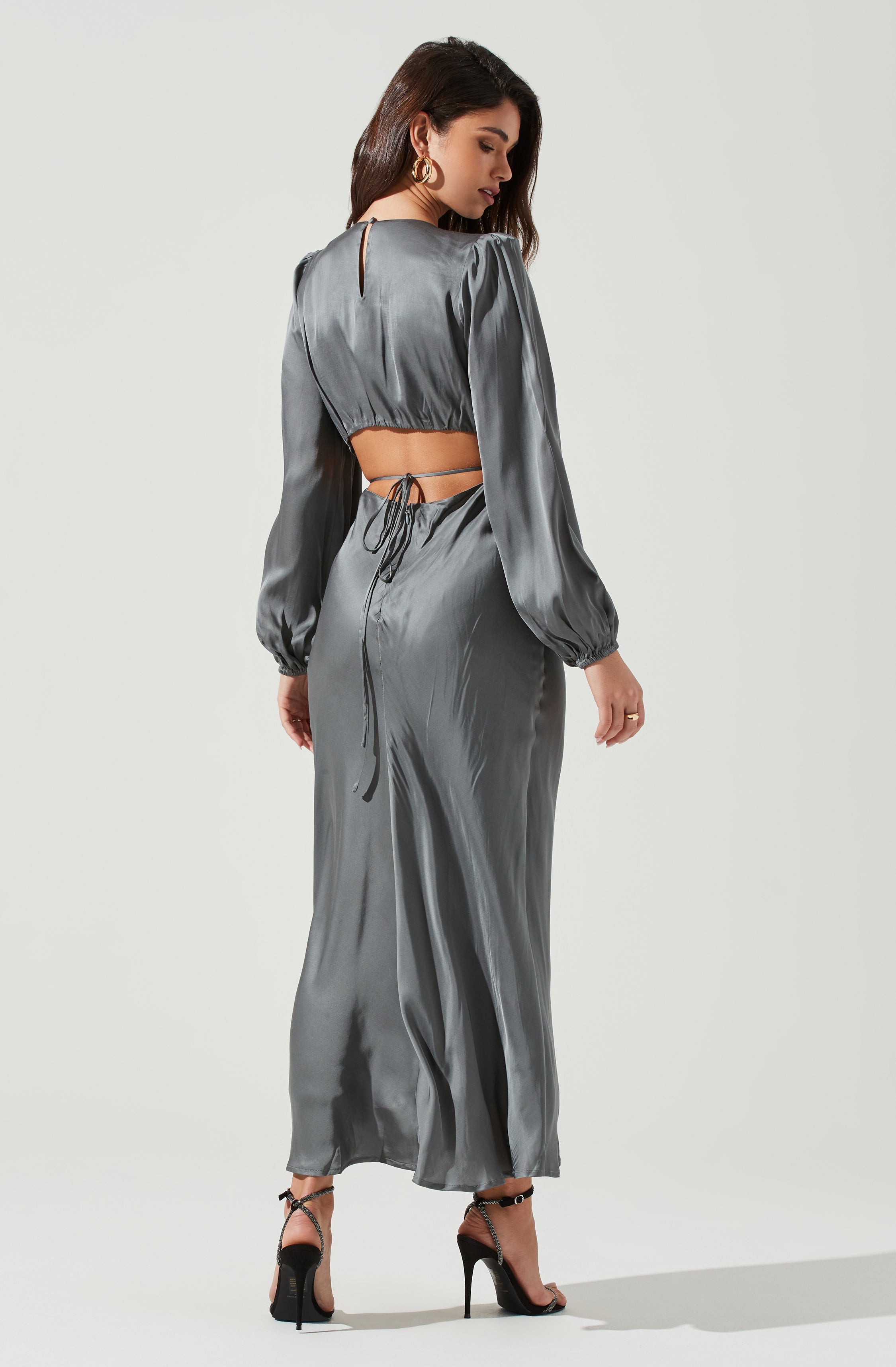 Quinn Cutout Long Sleeve Midi Dress-Aljck