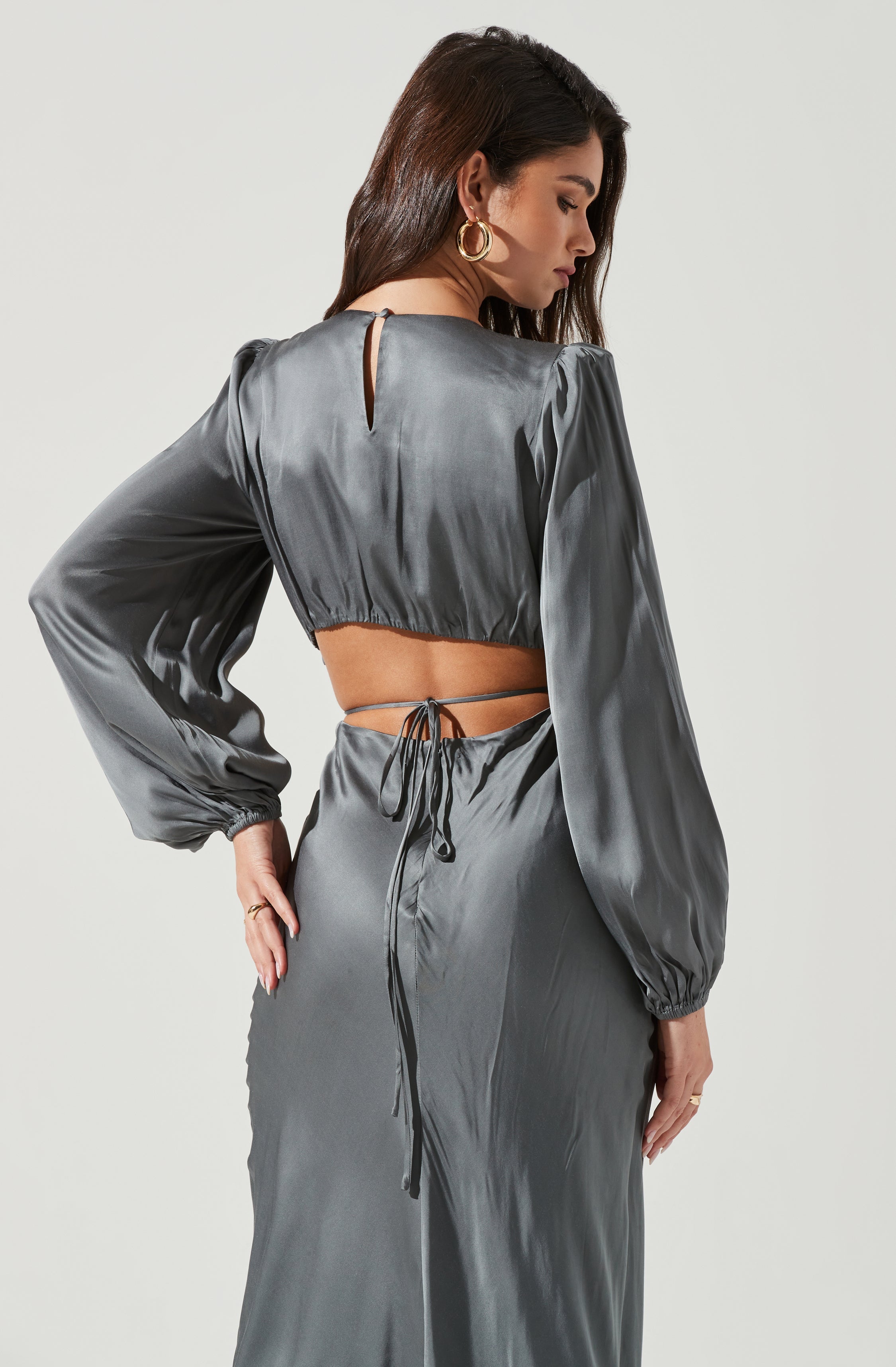 Quinn Cutout Long Sleeve Midi Dress-Aljck