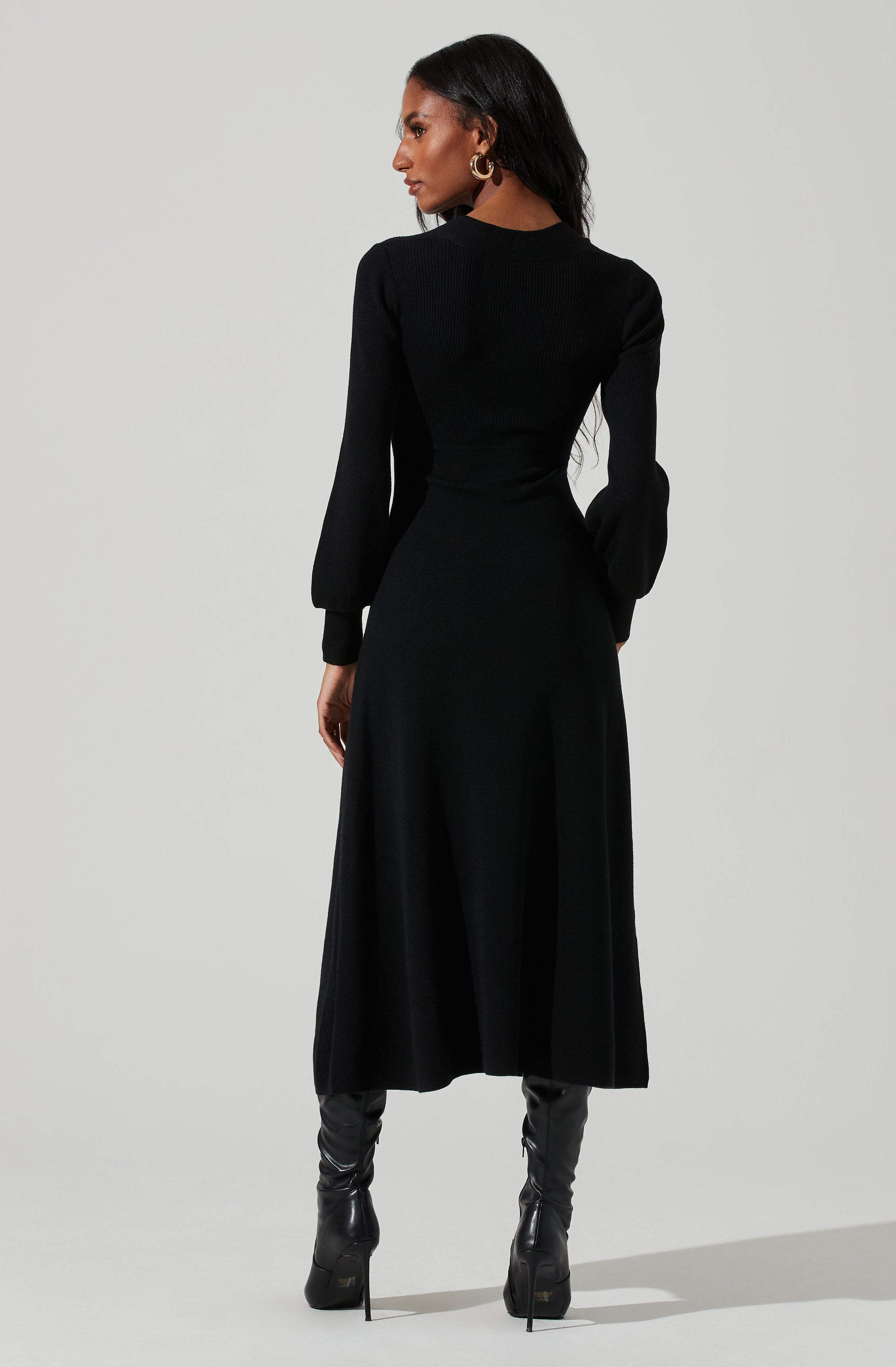Genevieve Knit Sweetheart Long Sleeve Midi Dress-Aljck