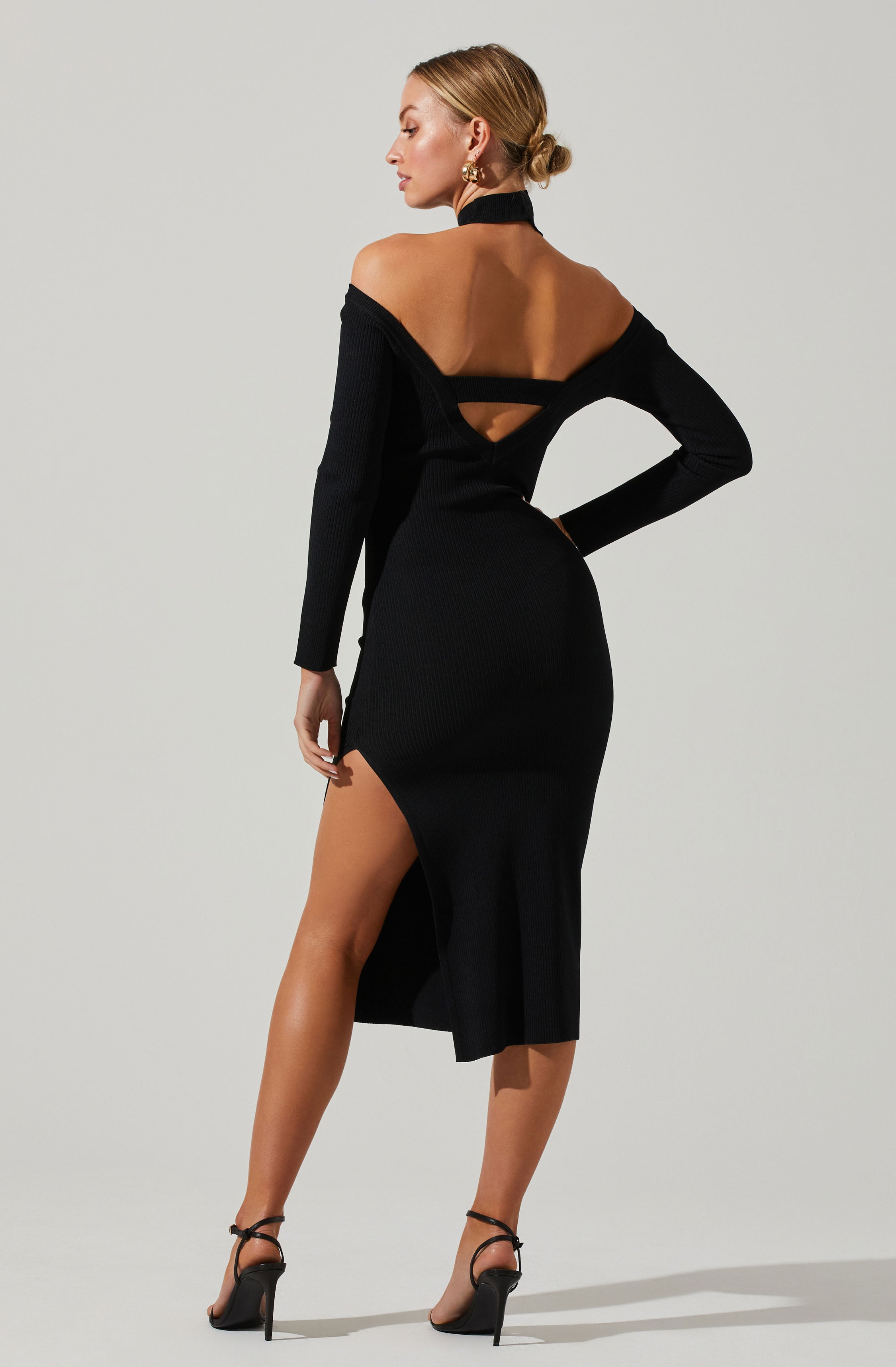 Isara Sweater Choker Shoulder Cutout Midi Dress-Aljck
