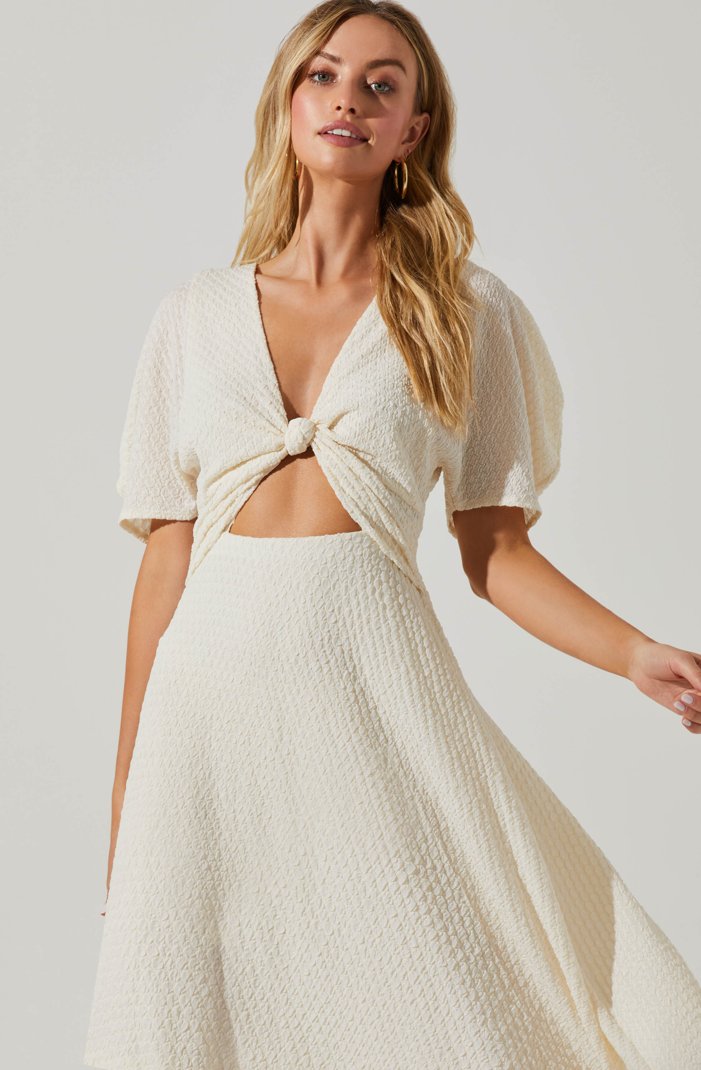 Manola Cutout Puff Sleeve Midi Dress-Aljck