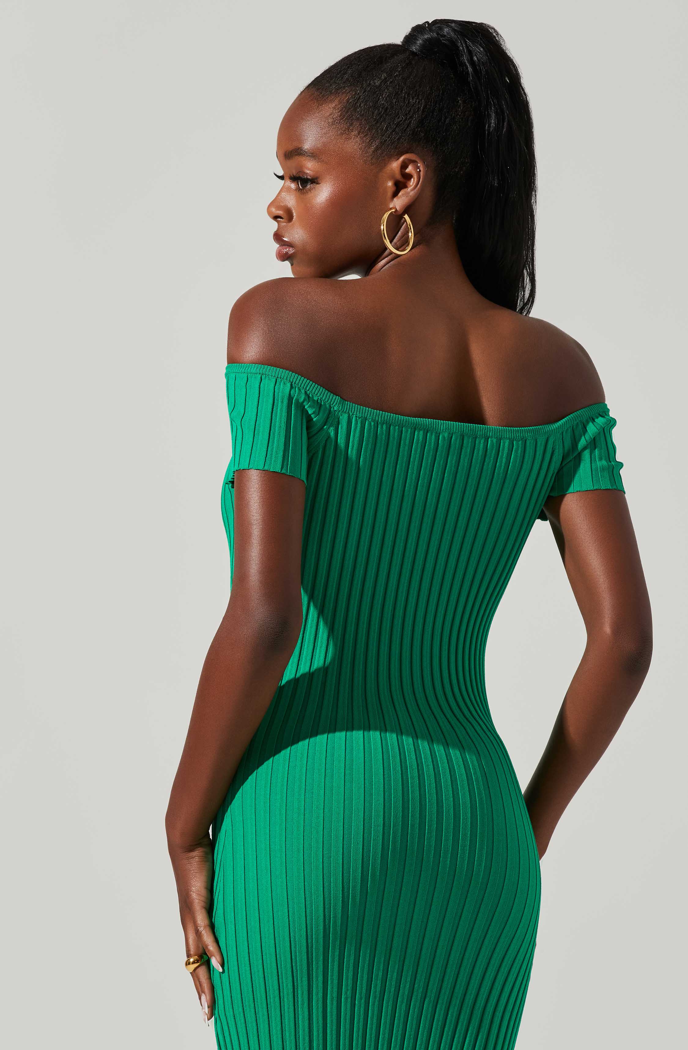 Loriana Ribbed Knit Off Shoulder Midi Dress-Aljck