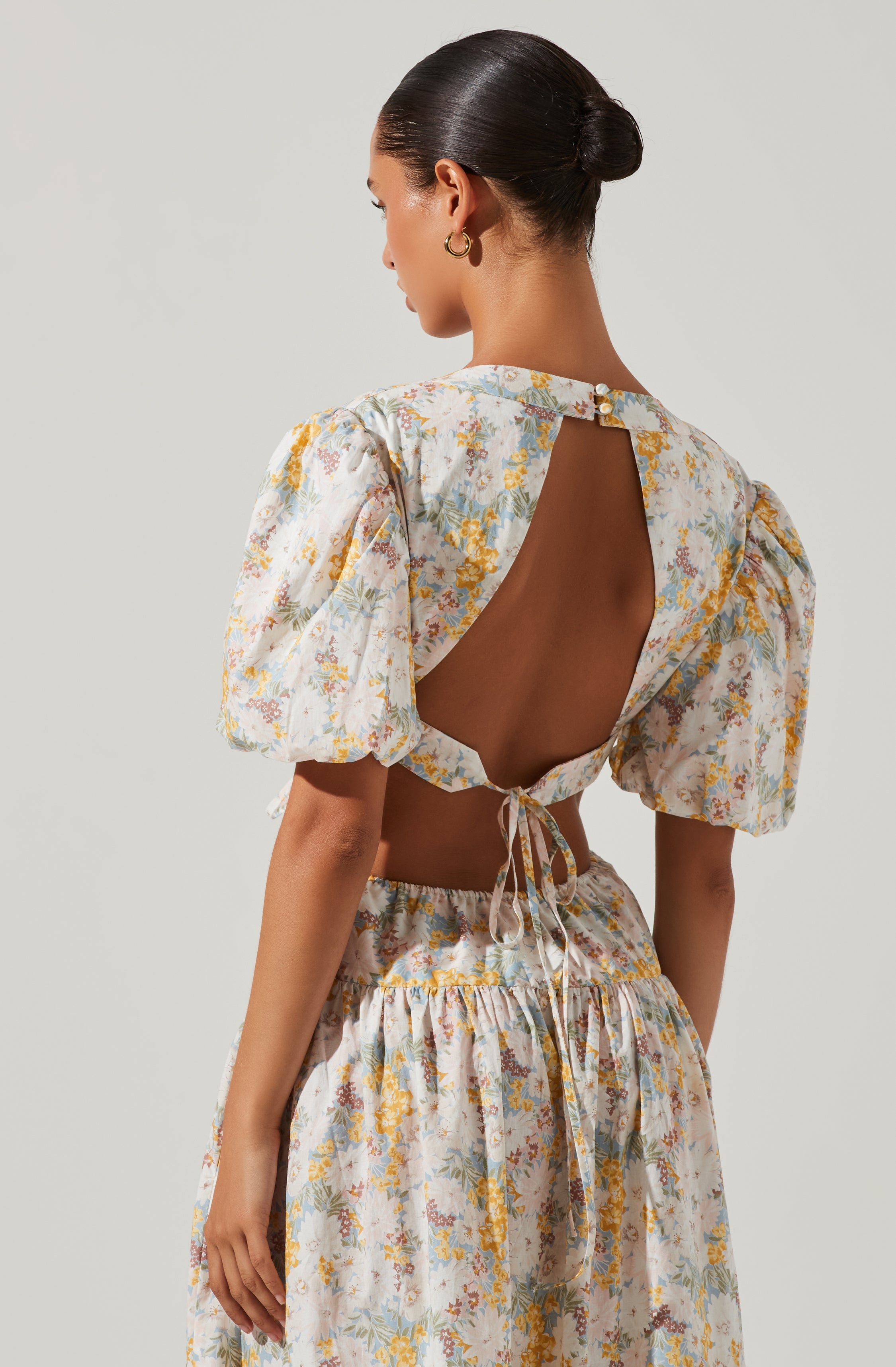 Shelby Floral Puff Sleeve Open Back Maxi Dress-Aljck
