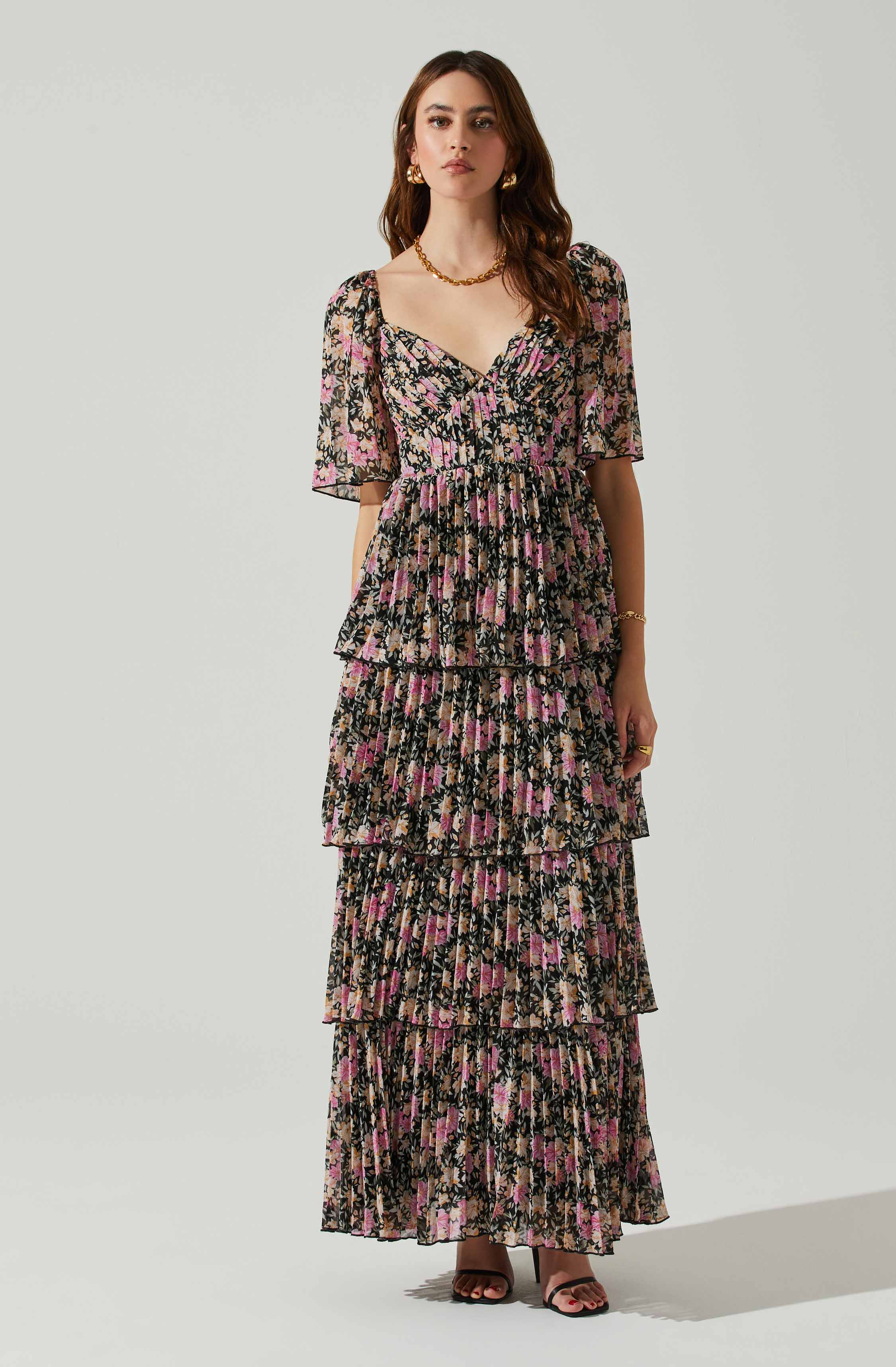 Gracelynn Tiered Short Sleeve Floral Maxi Dress-Aljck