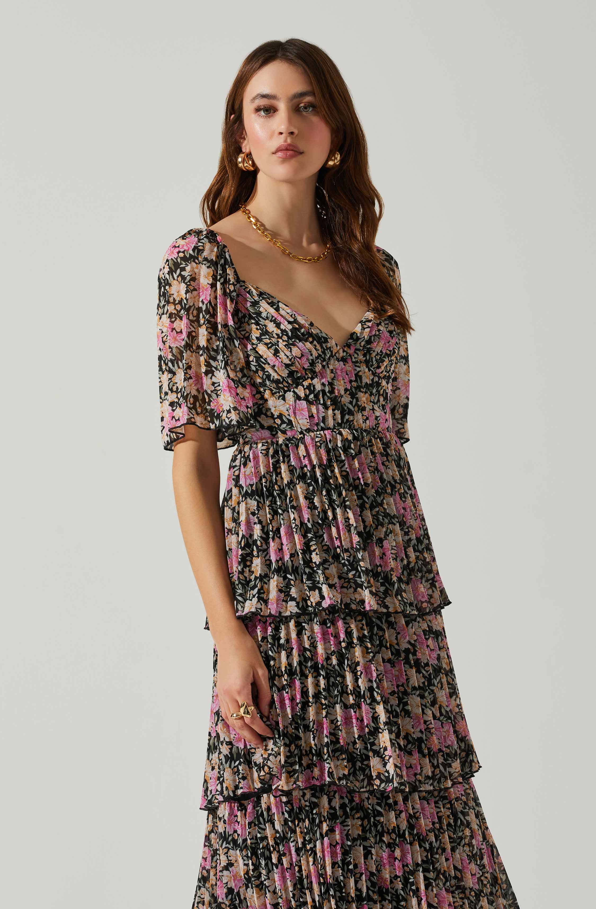 Gracelynn Tiered Short Sleeve Floral Maxi Dress-Aljck