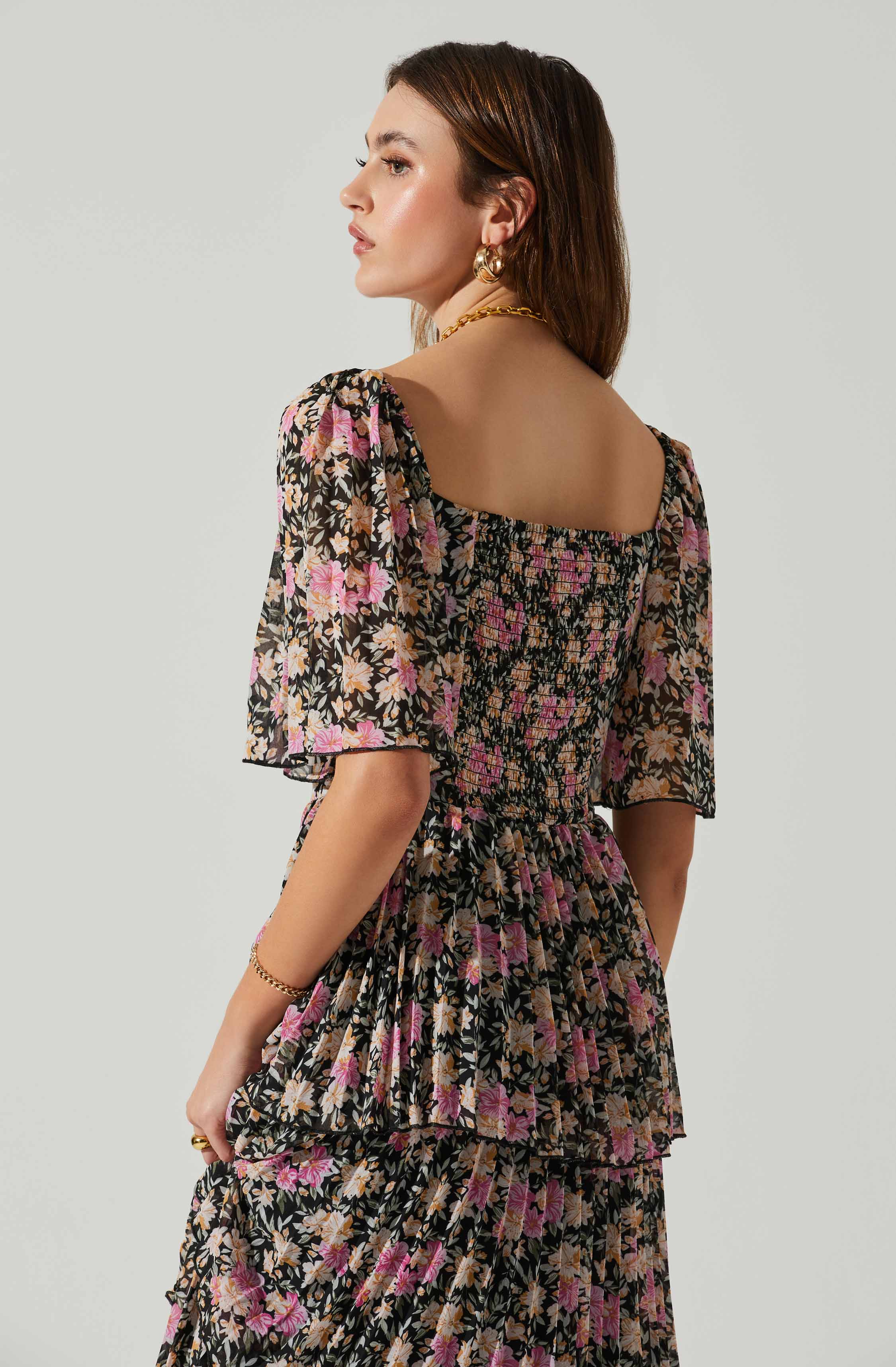 Gracelynn Tiered Short Sleeve Floral Maxi Dress-Aljck