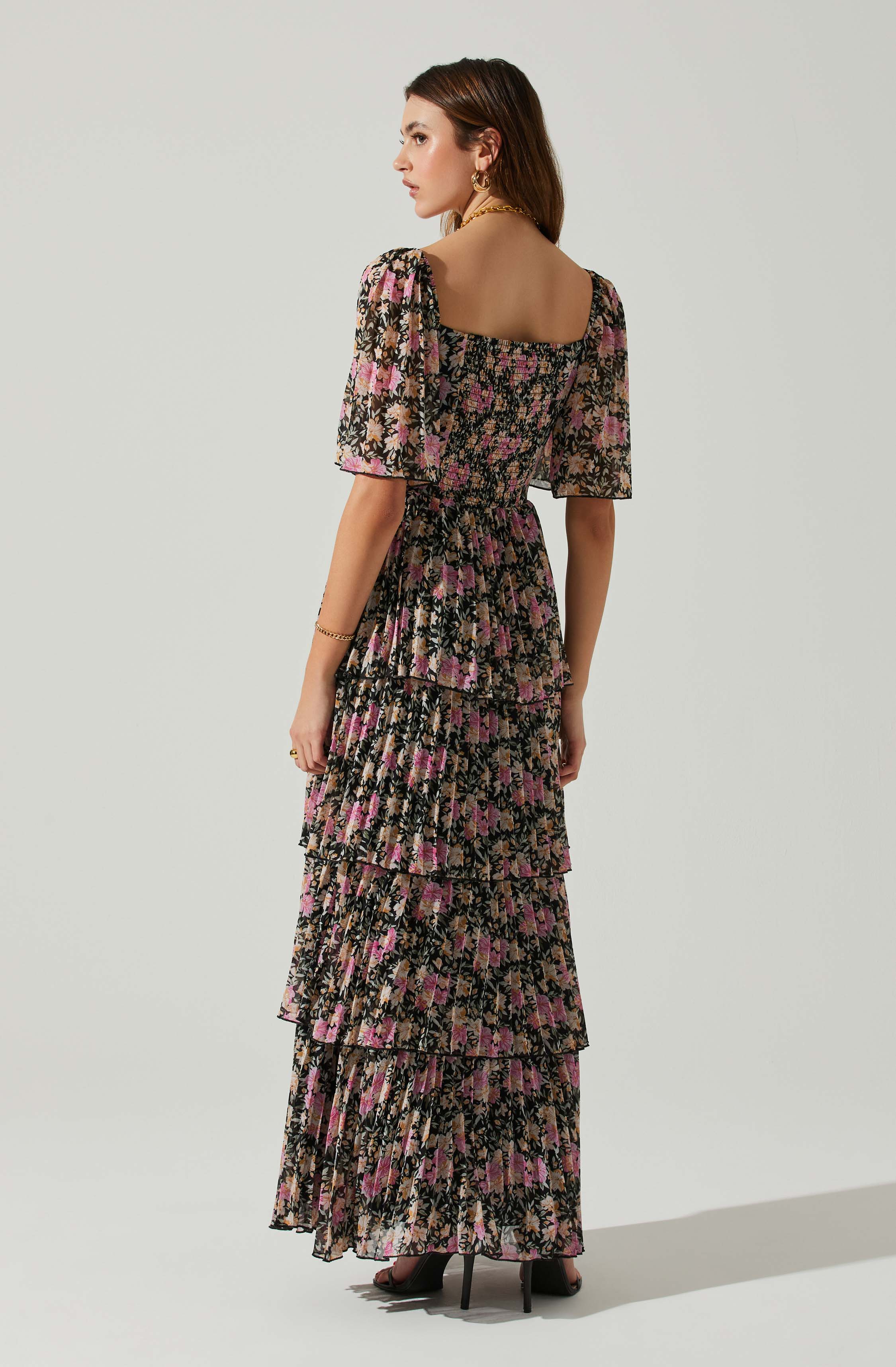Gracelynn Tiered Short Sleeve Floral Maxi Dress-Aljck
