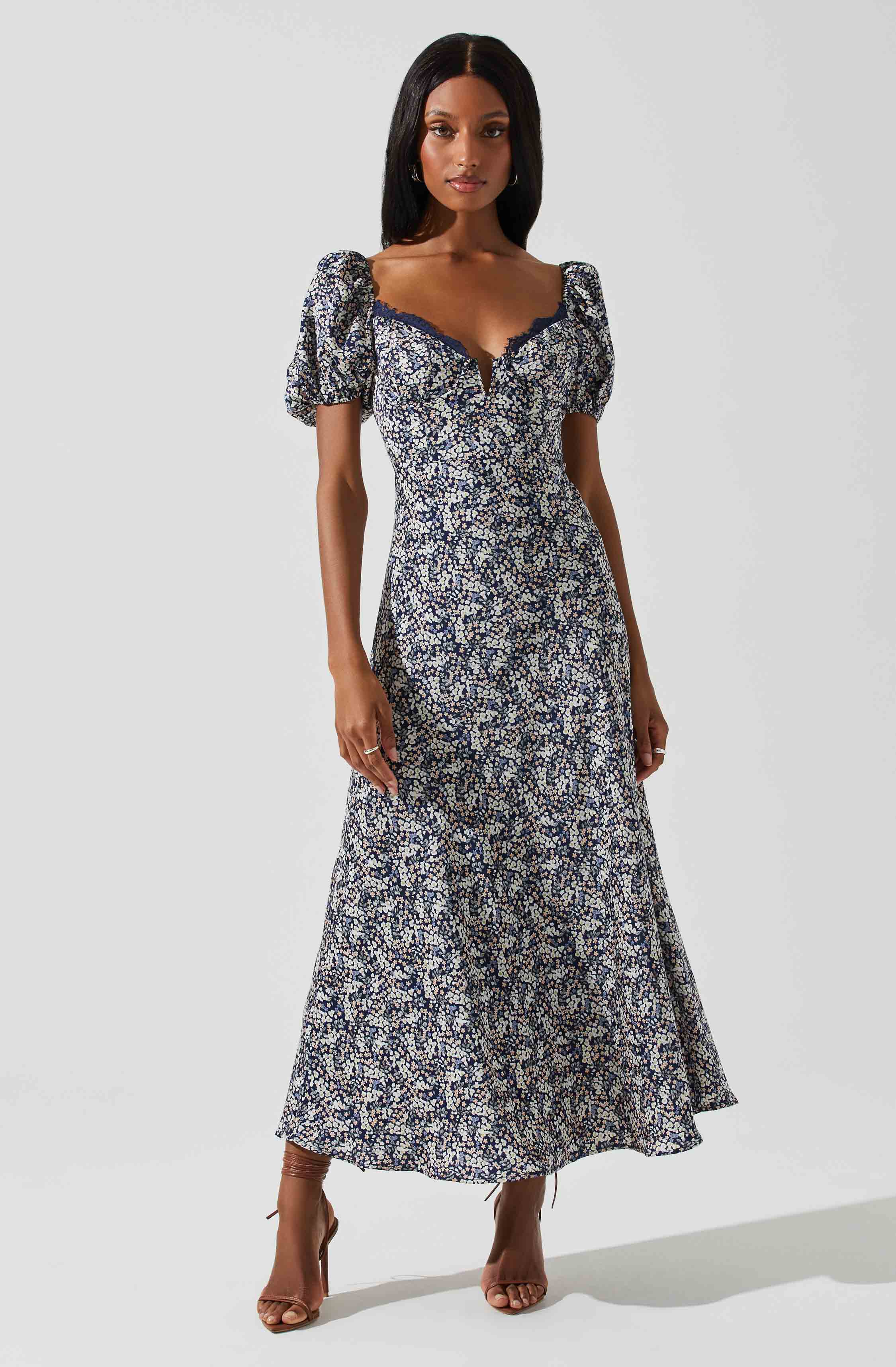 Sylvie Short Sleeve Sweetheart Neck Dress-Aljck