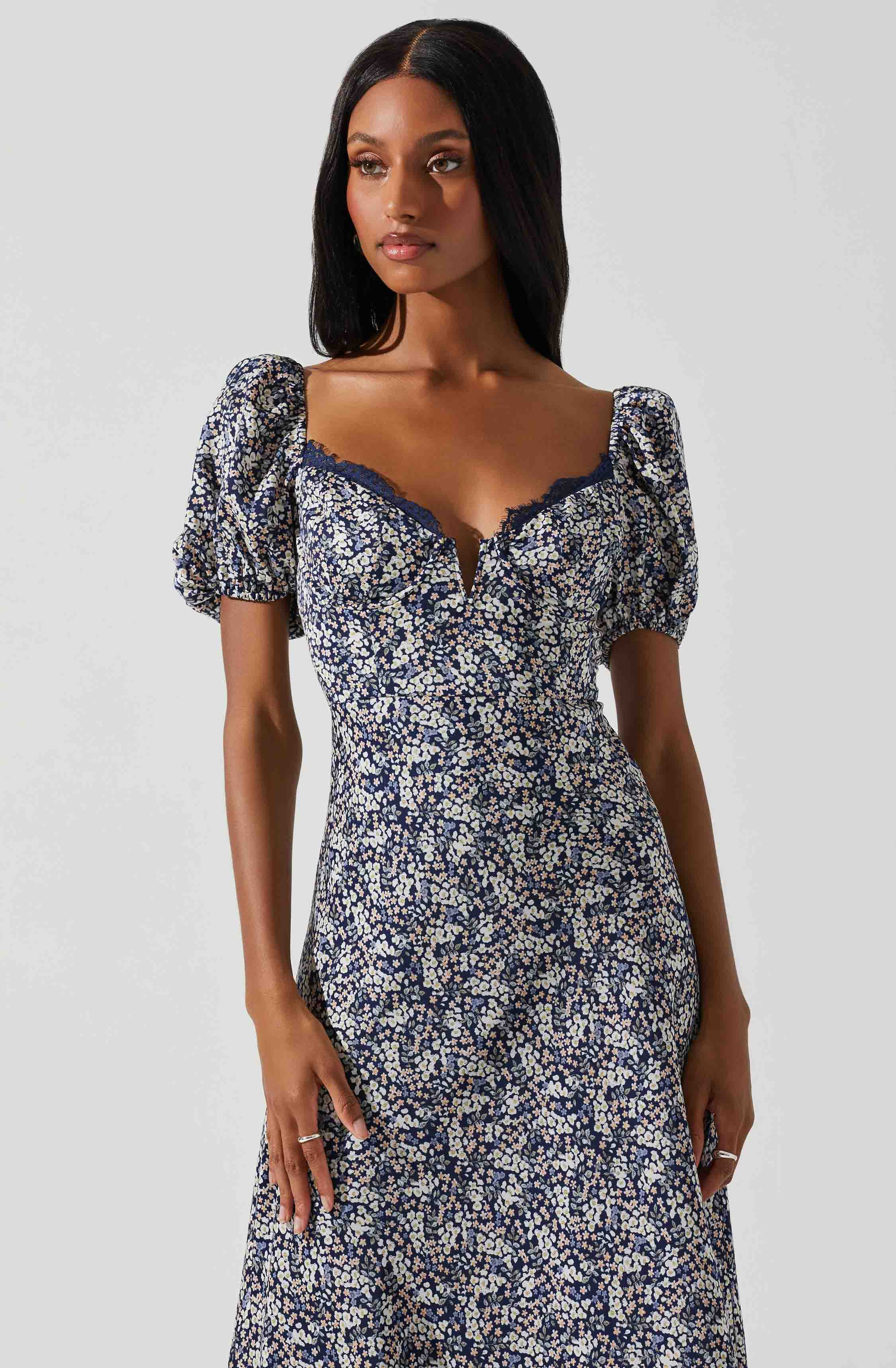 Sylvie Short Sleeve Sweetheart Neck Dress-Aljck