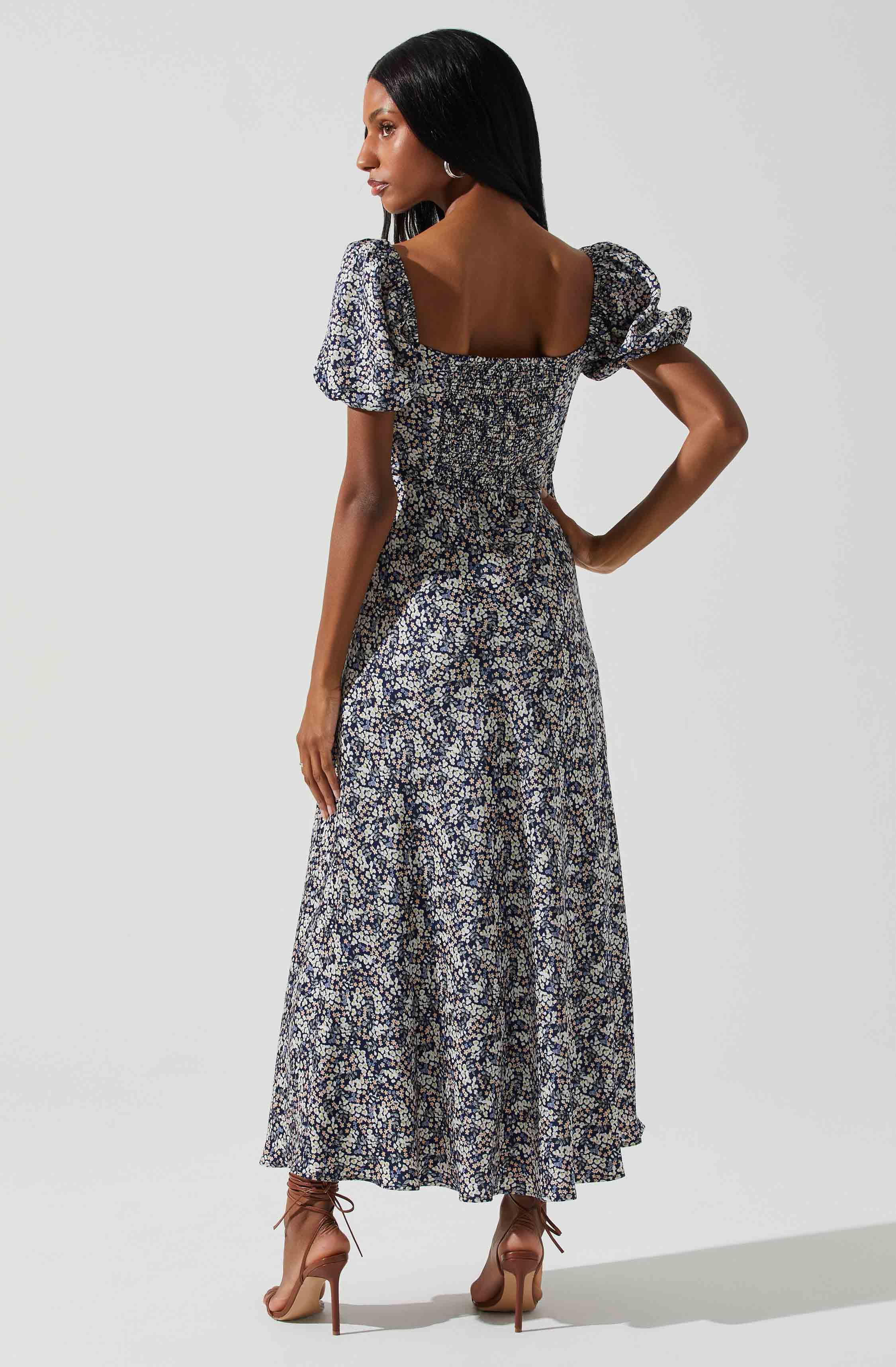 Sylvie Short Sleeve Sweetheart Neck Dress-Aljck