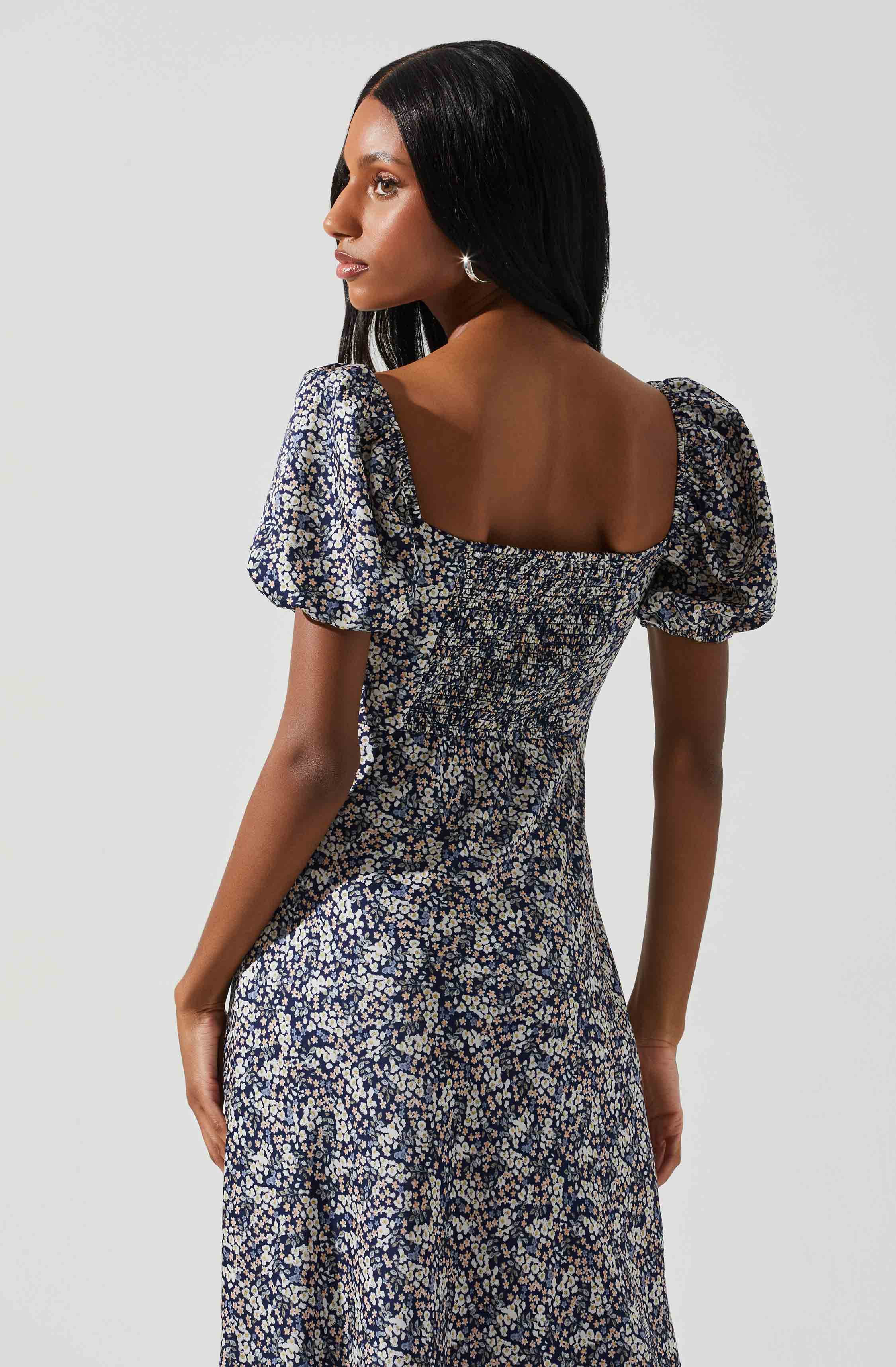 Sylvie Short Sleeve Sweetheart Neck Dress-Aljck