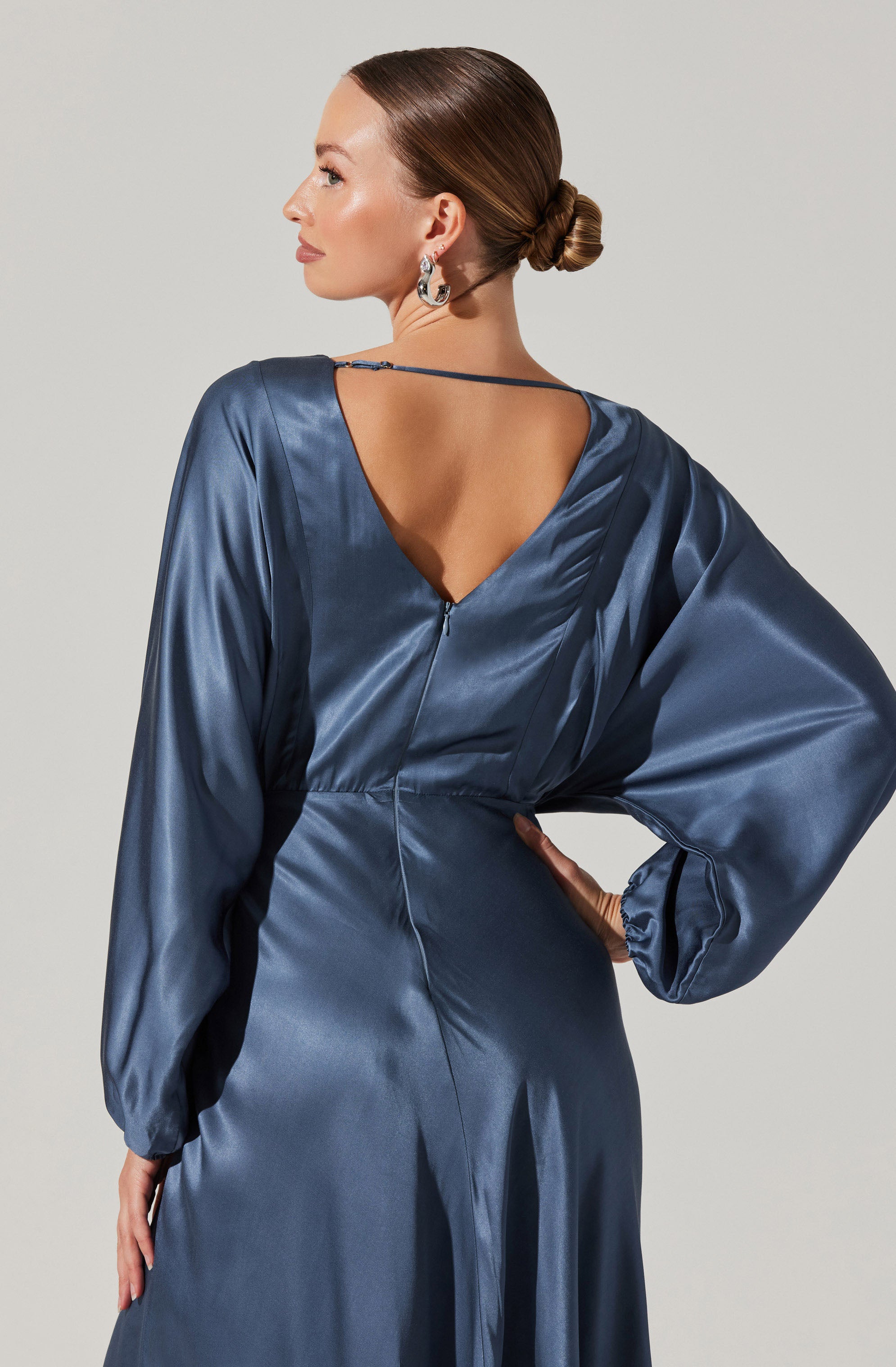 Kimiko V-Neck Midi Dress-Aljck