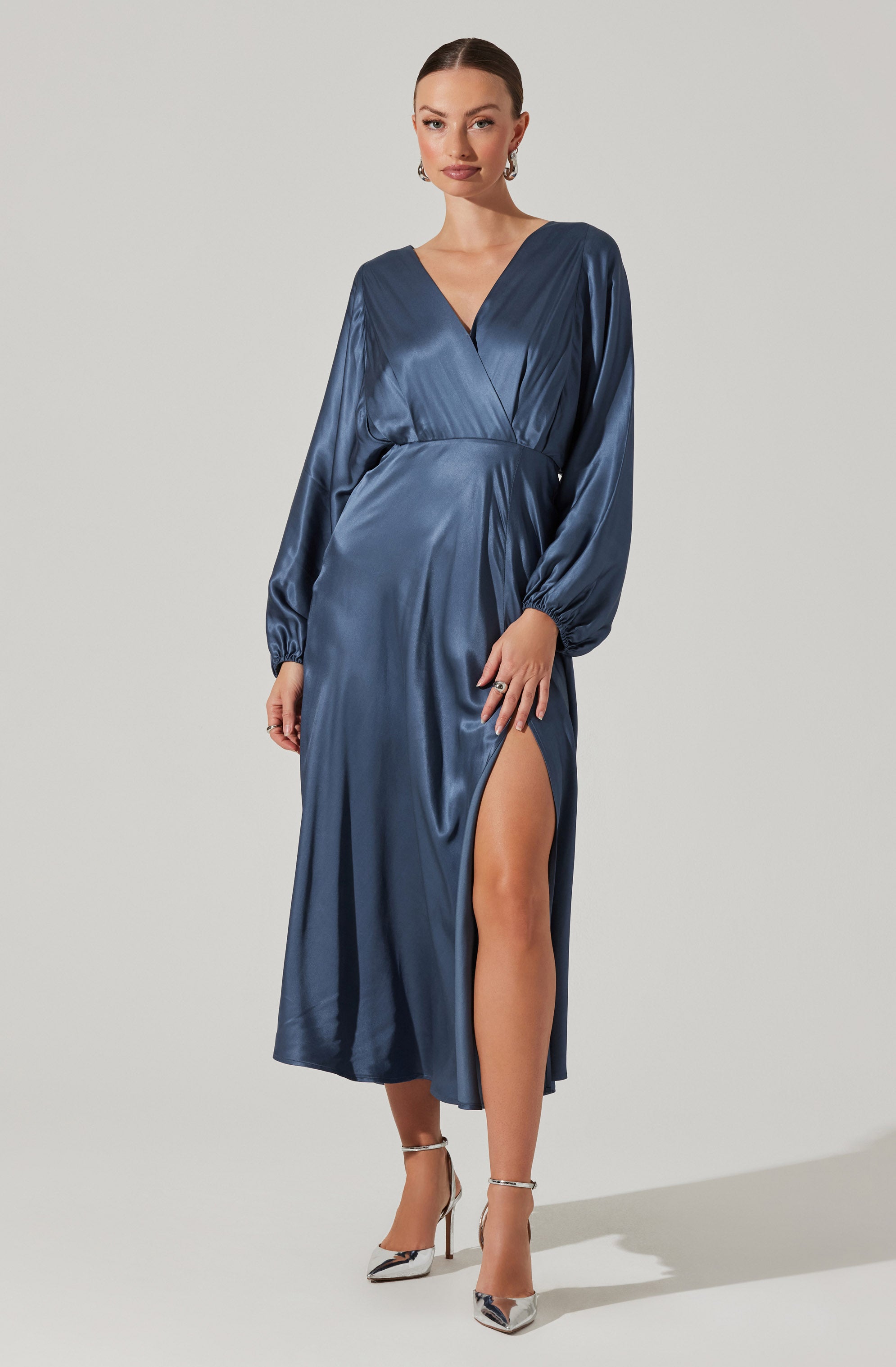 Kimiko V-Neck Midi Dress-Aljck