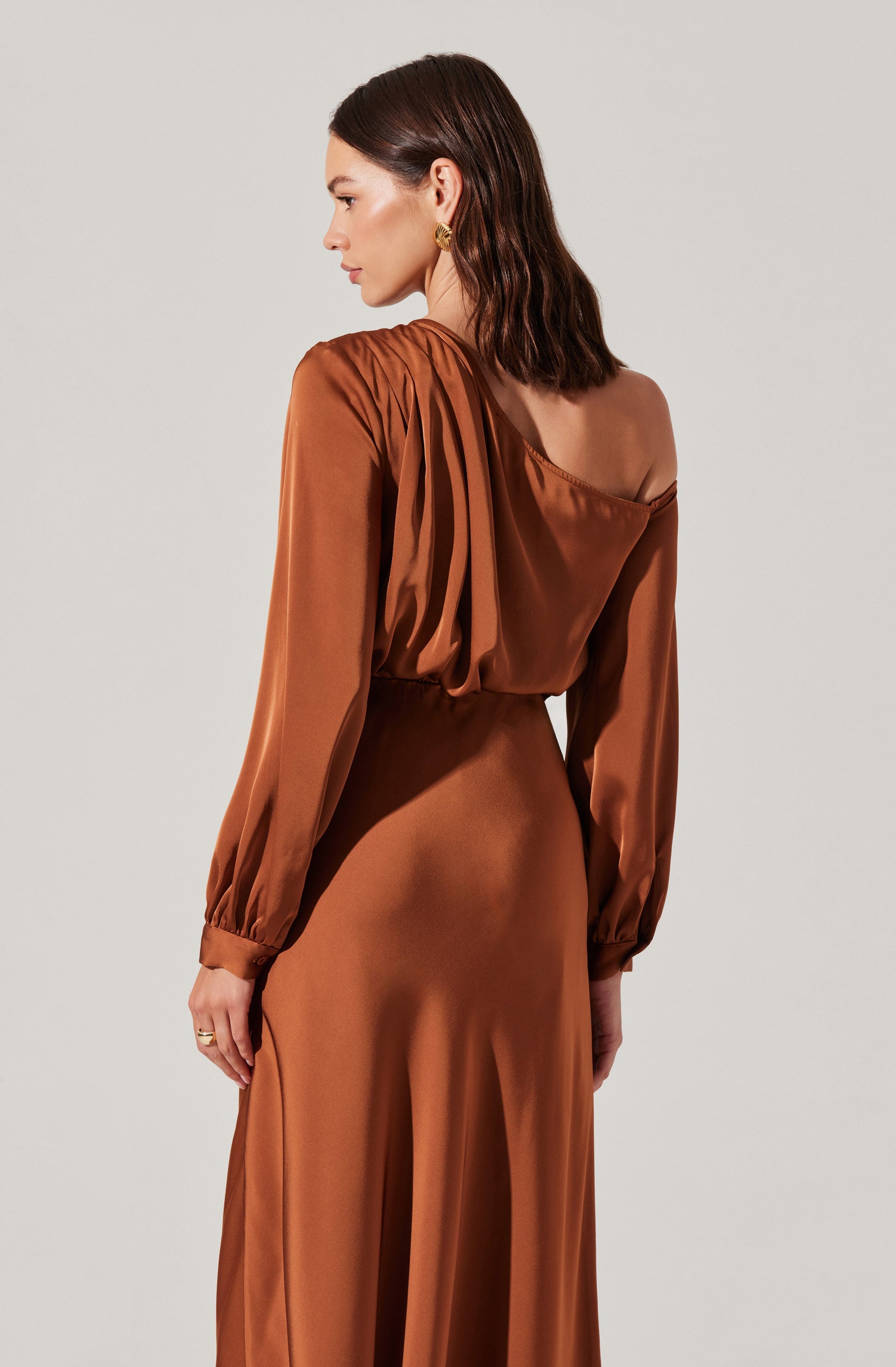 Elwood Satin Off Shoulder Dress-Aljck