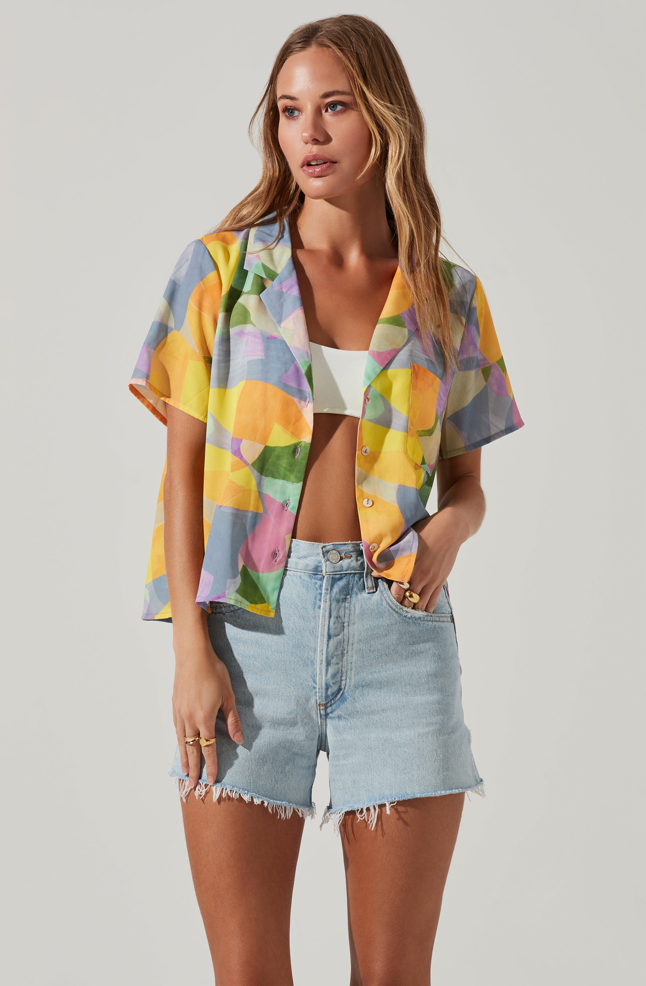 Tourist Abstract Print Button Down Top-Aljck