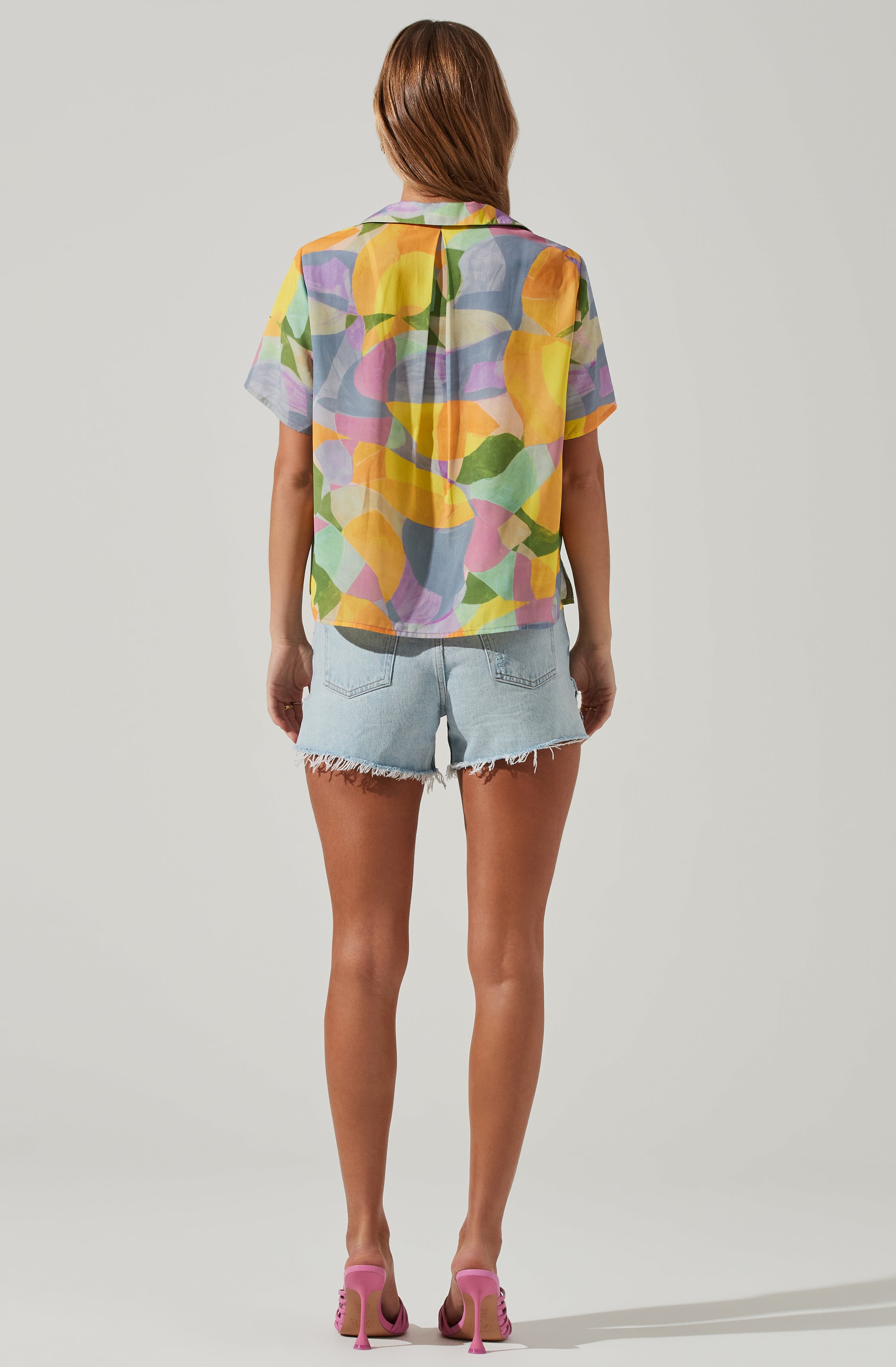 Tourist Abstract Print Button Down Top-Aljck