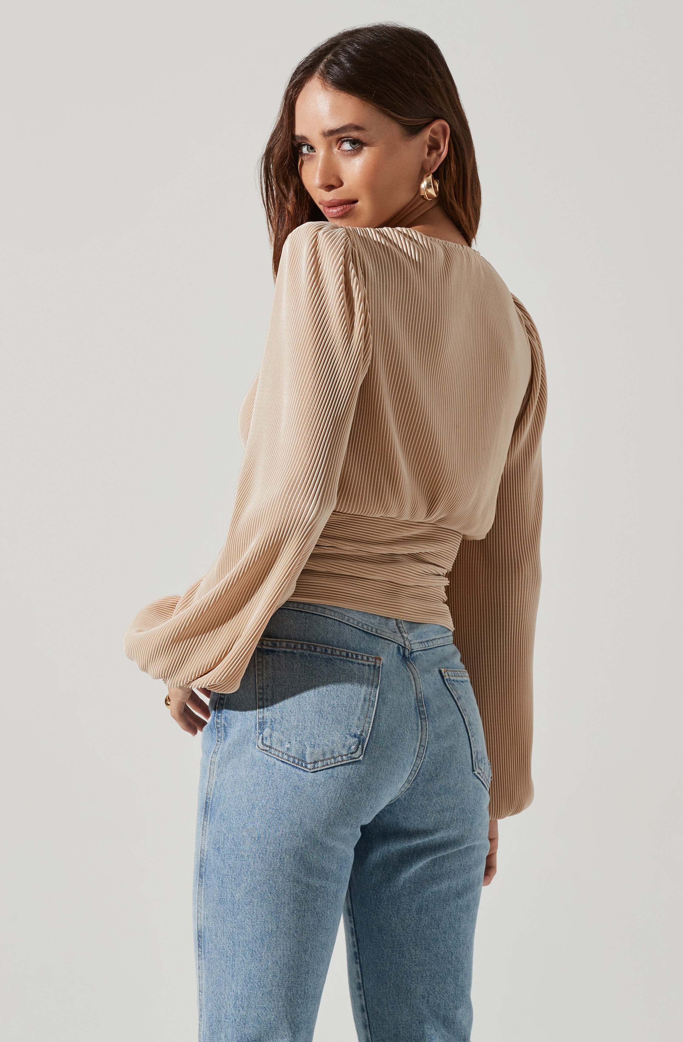 Braydon Pleated Ruched Front Long Sleeve Top-Aljck
