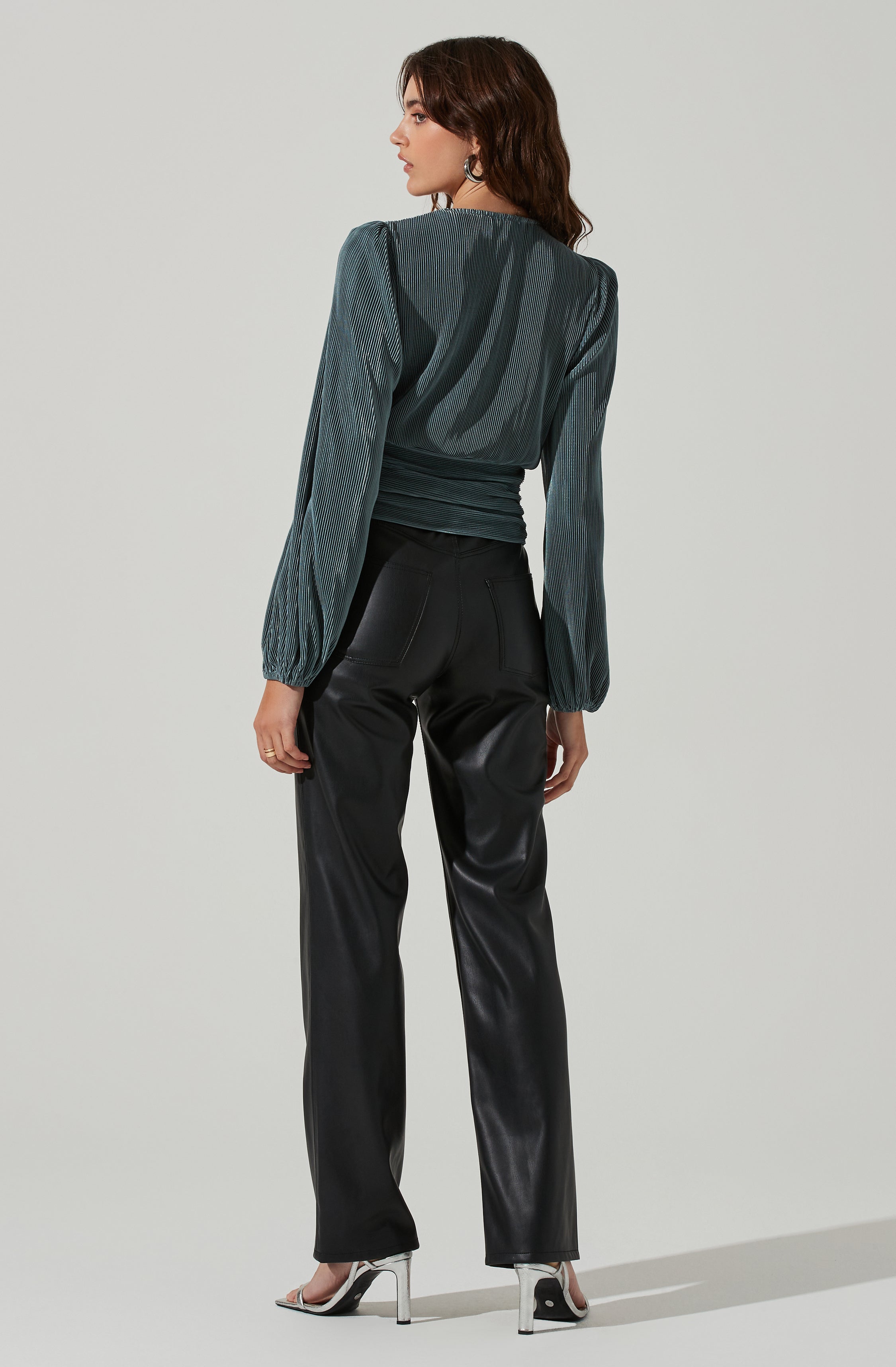 Braydon Pleated Ruched Front Long Sleeve Top-Aljck