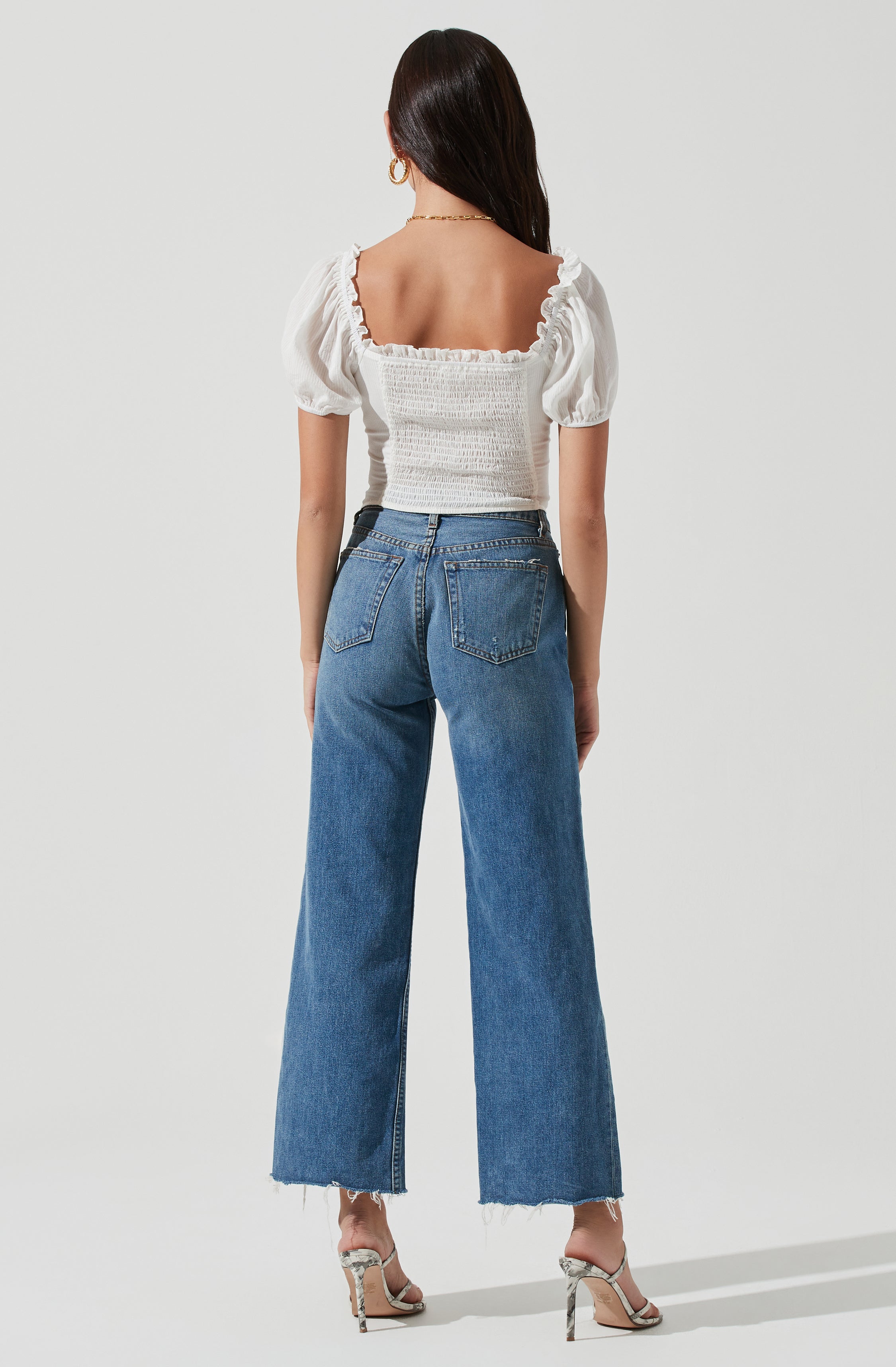 Empress Ruched Hook And Eye Puff Sleeve Top-Aljck