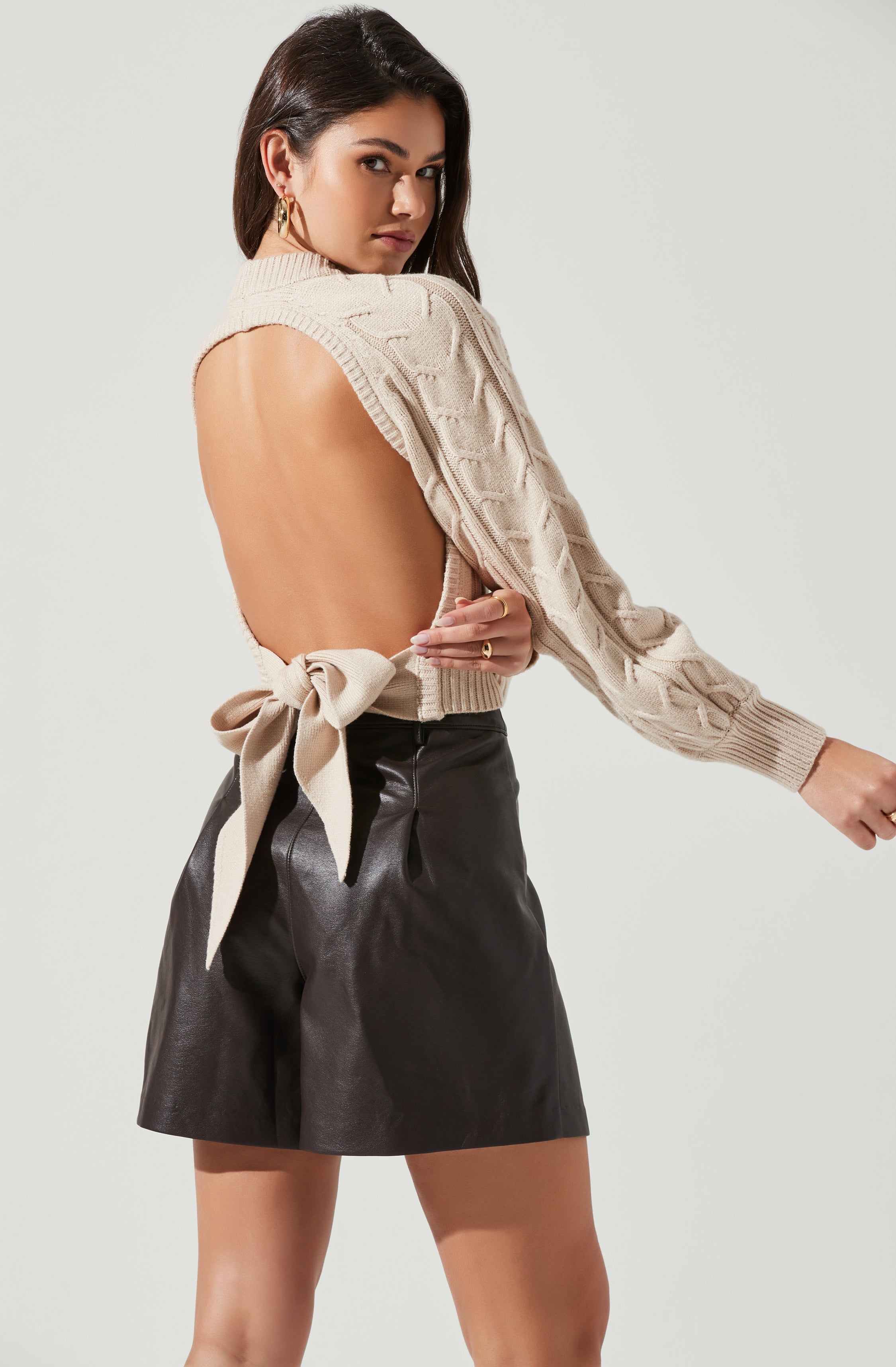 Inez Cable Knit Open Back Sweater-Aljck