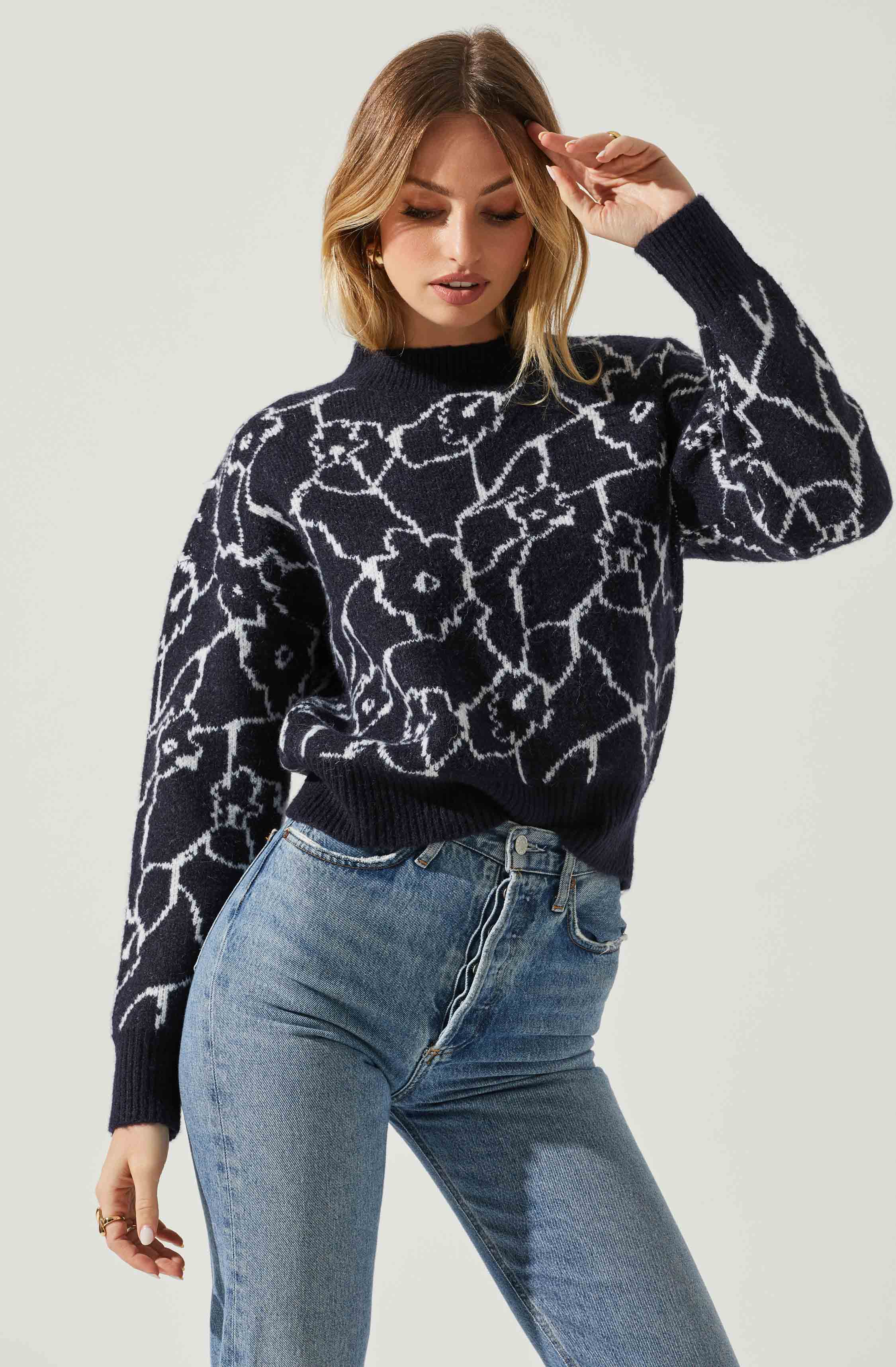 Saira Abstract Floral Sweater-Aljck