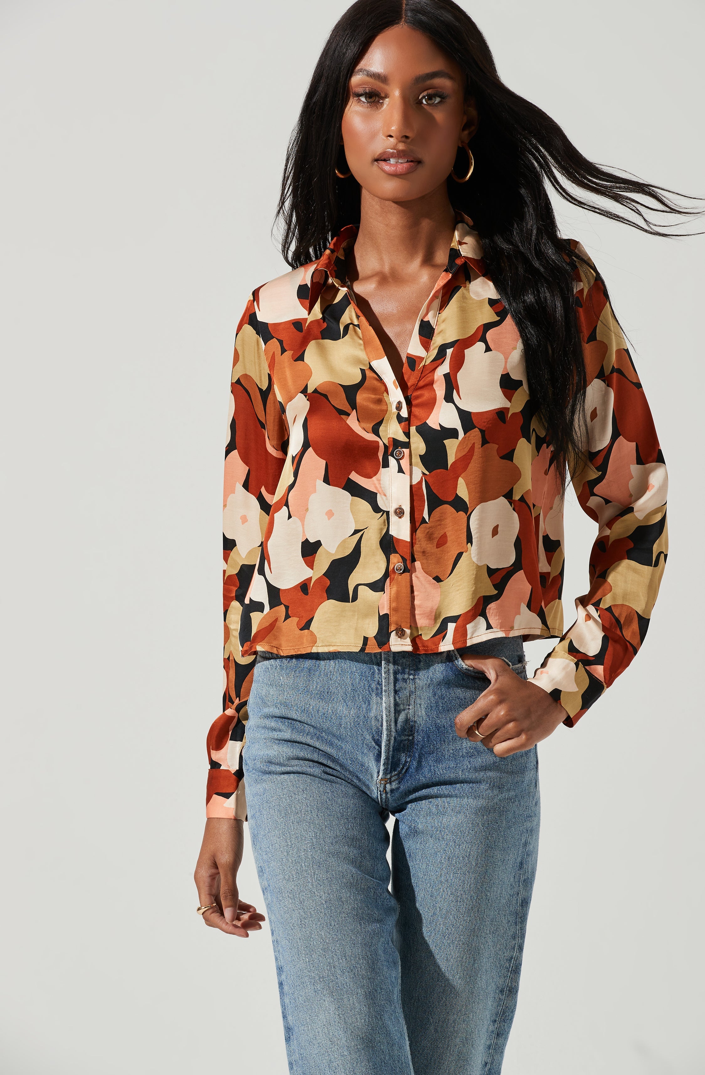Yesenia Abstract Print Button Down Top-Aljck