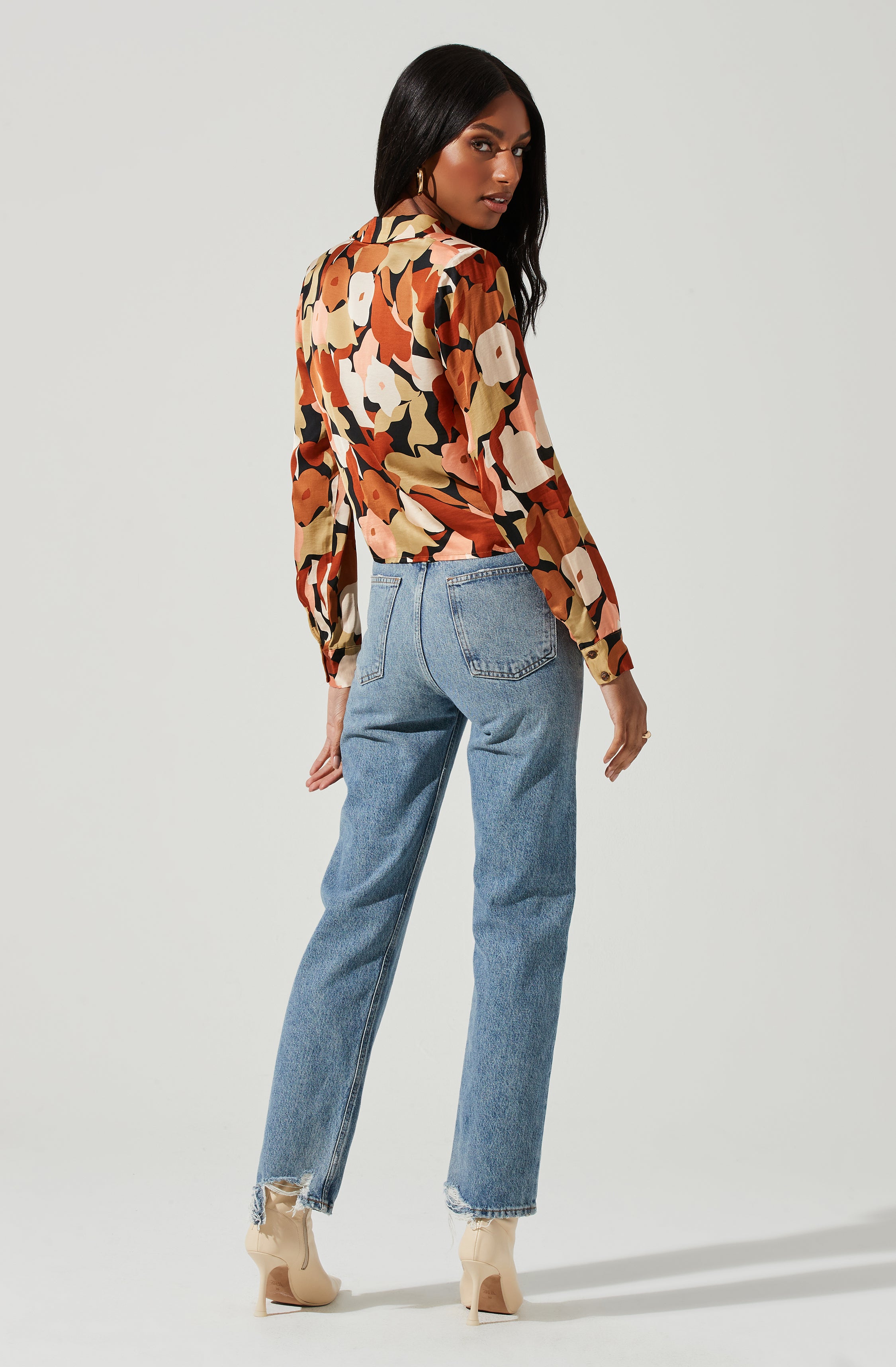 Yesenia Abstract Print Button Down Top-Aljck