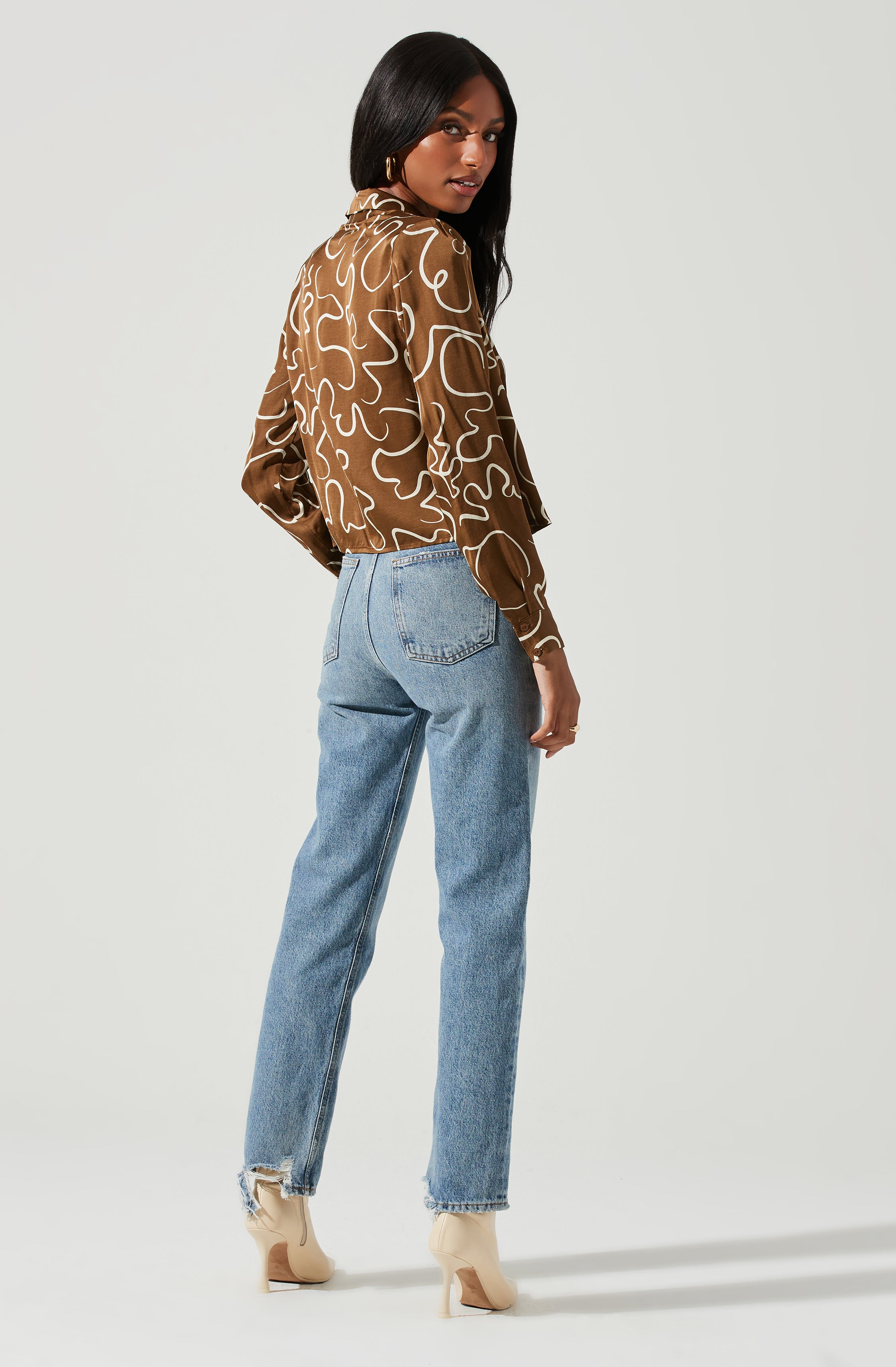 Yesenia Abstract Print Button Down Top-Aljck