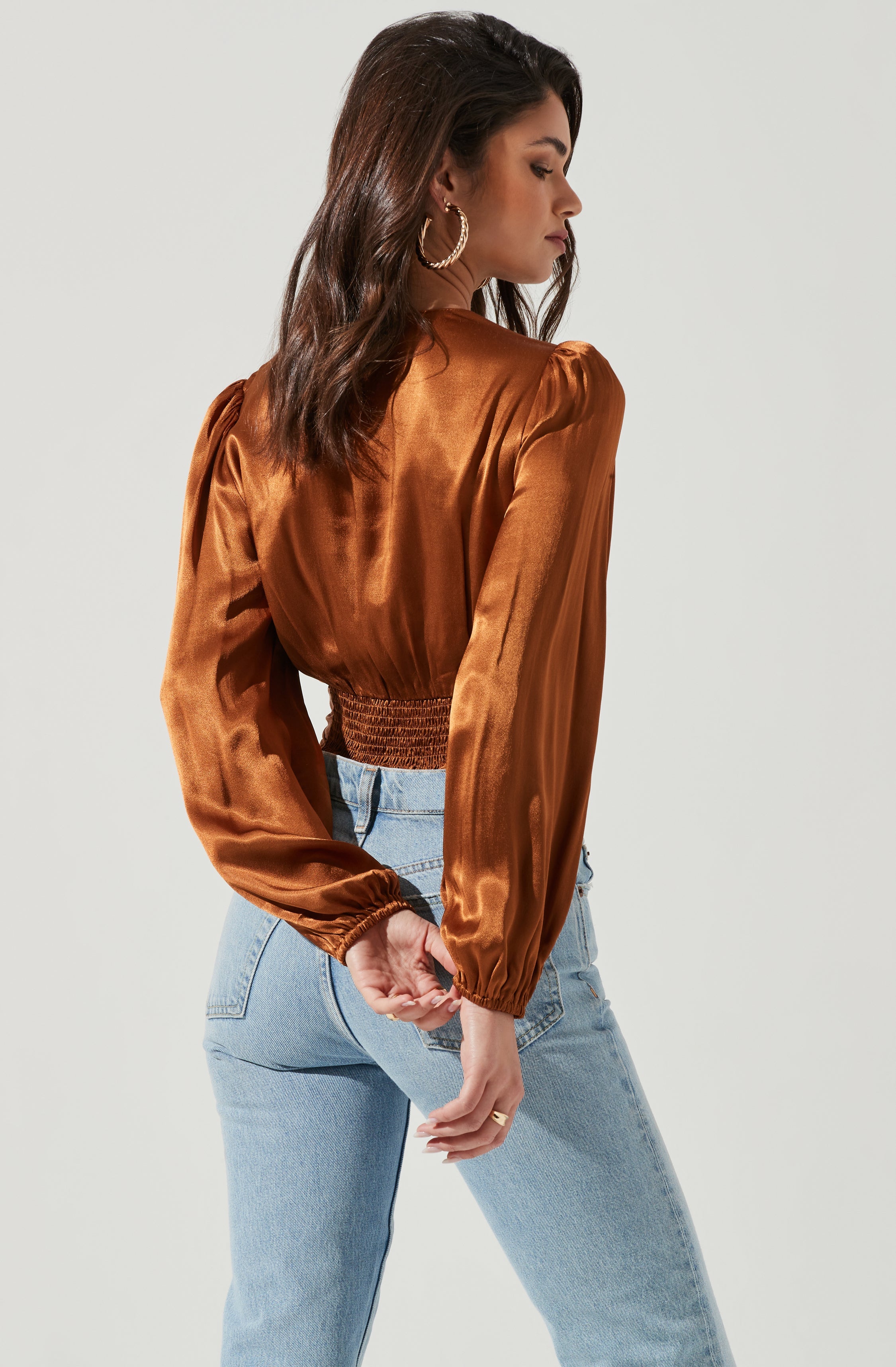 Nix Twist Front Long Sleeve Top-Aljck