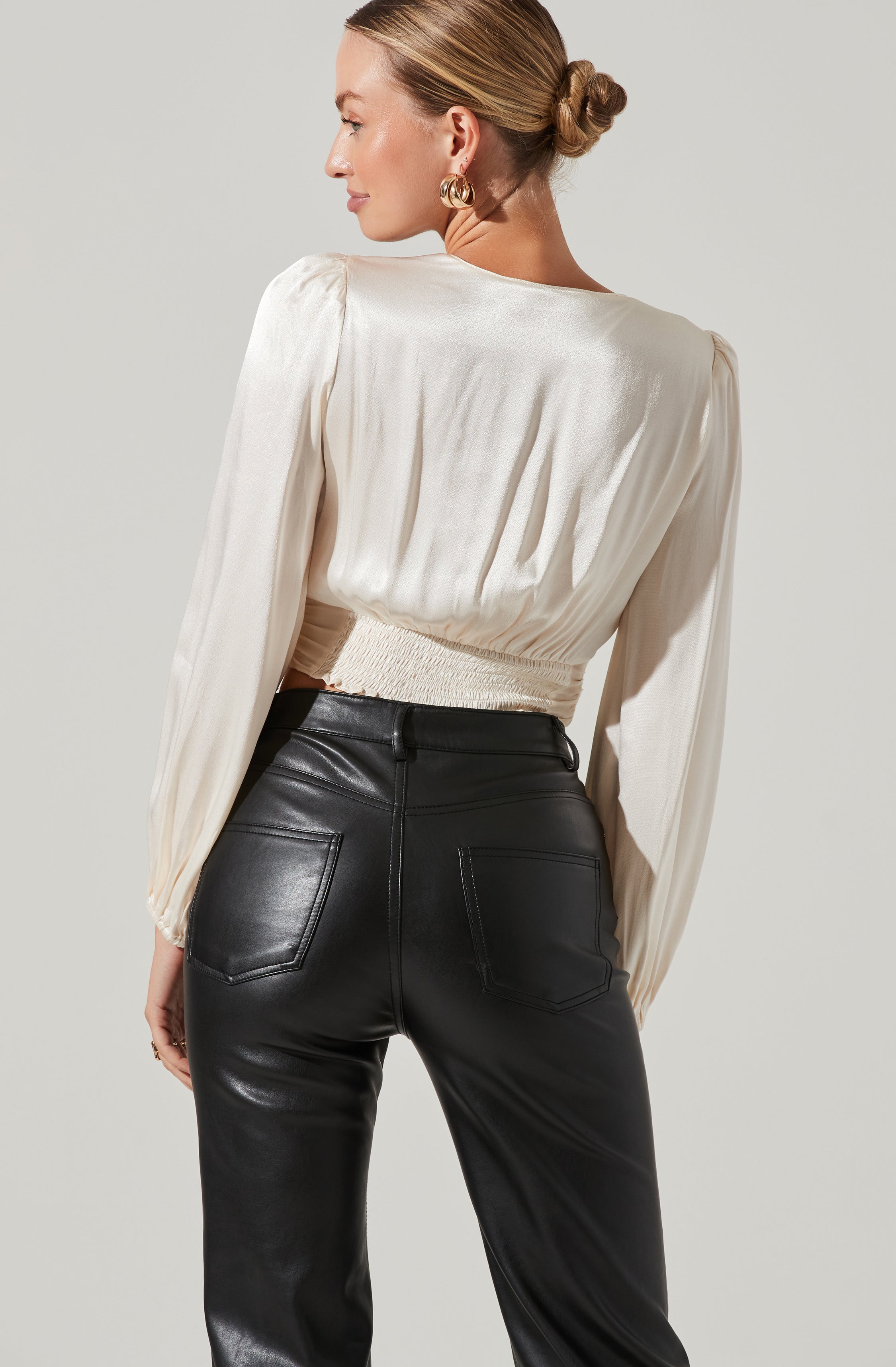 Nix Twist Front Long Sleeve Top-Aljck