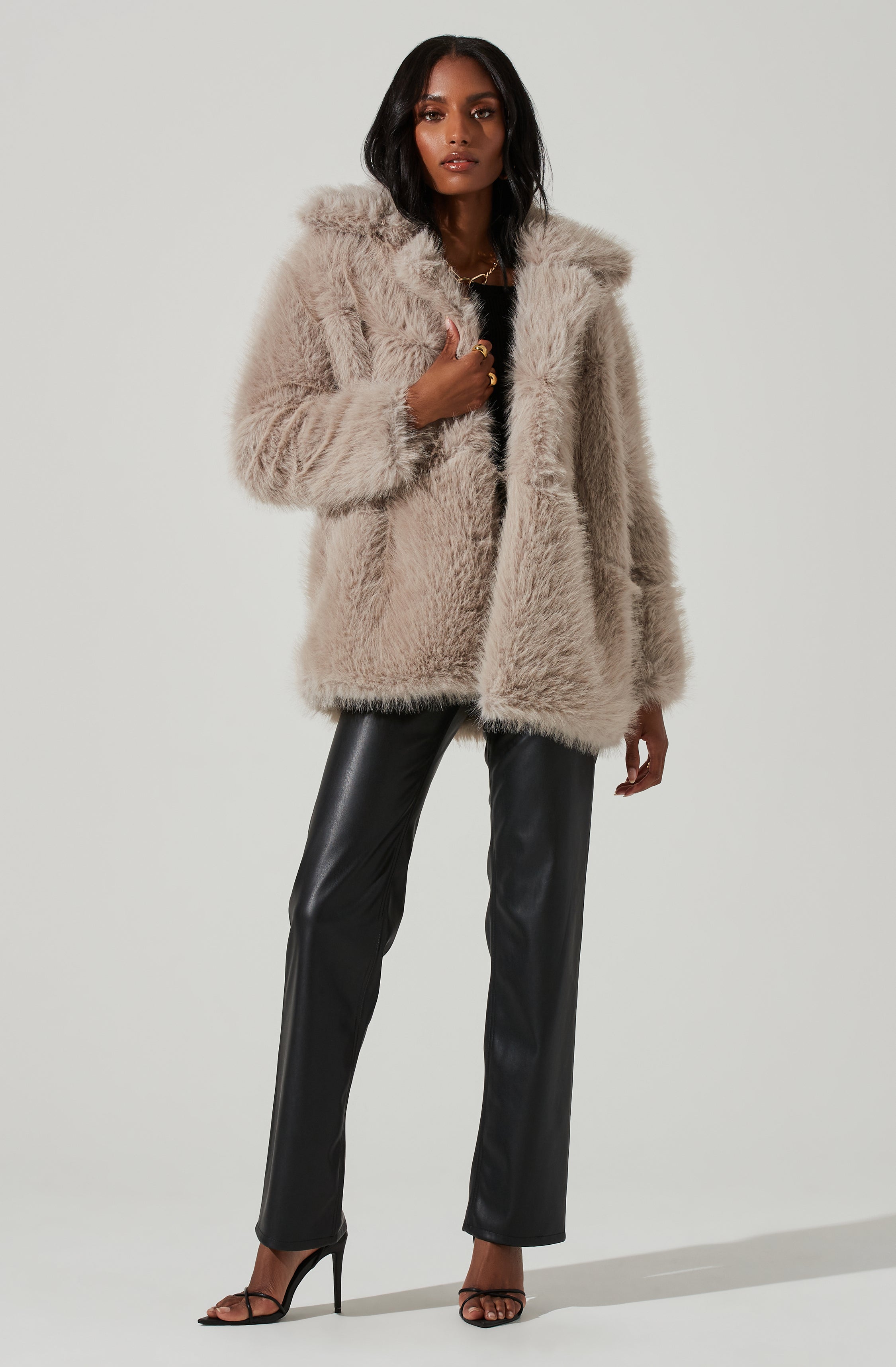 Hadley Faux Fur Coat-Aljck