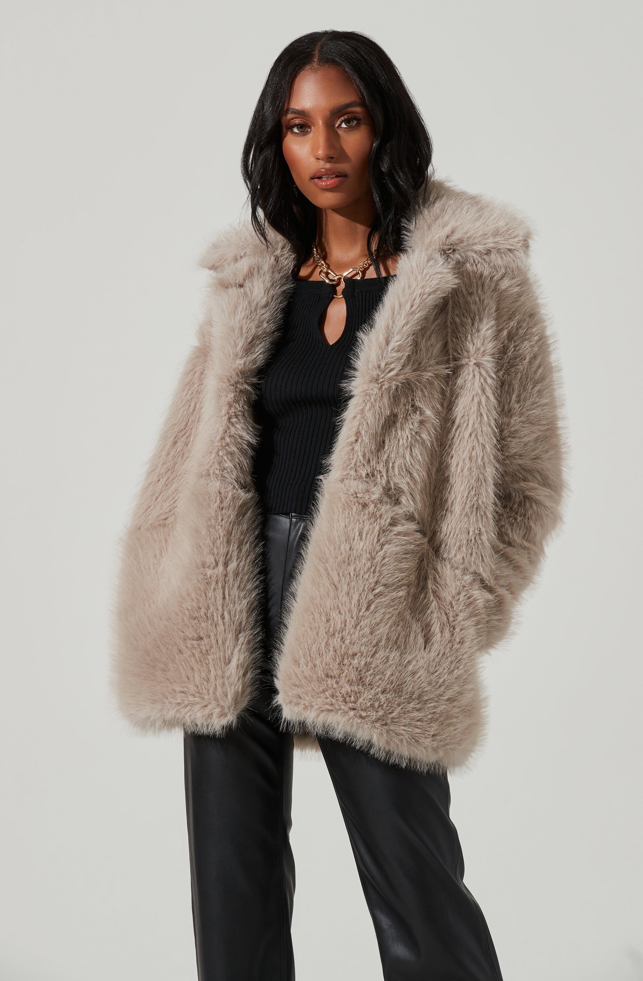Hadley Faux Fur Coat-Aljck