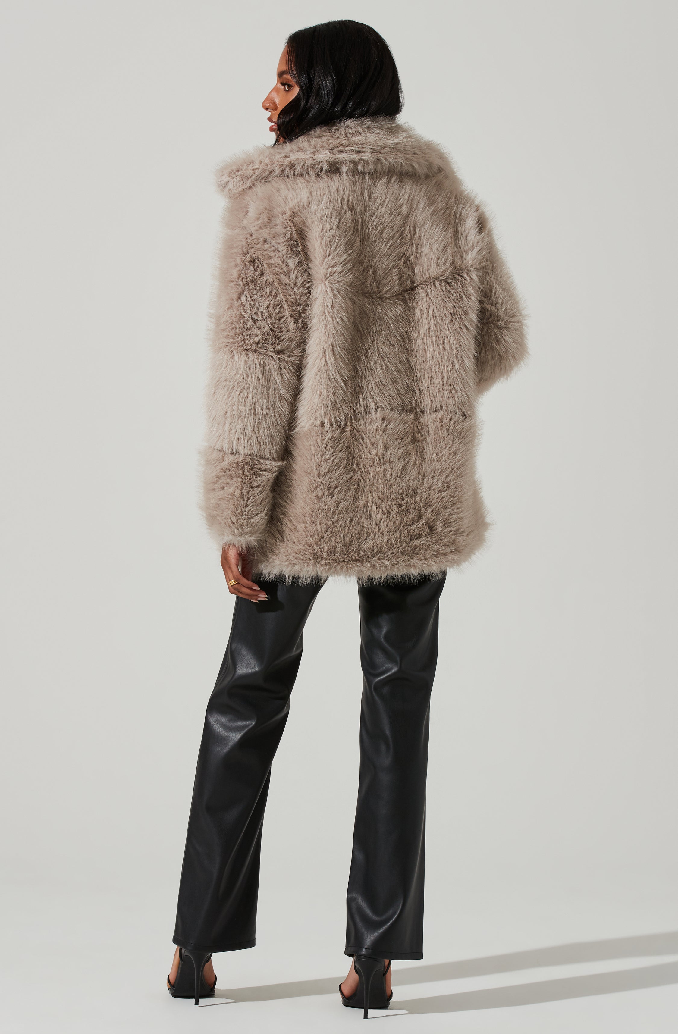 Hadley Faux Fur Coat-Aljck