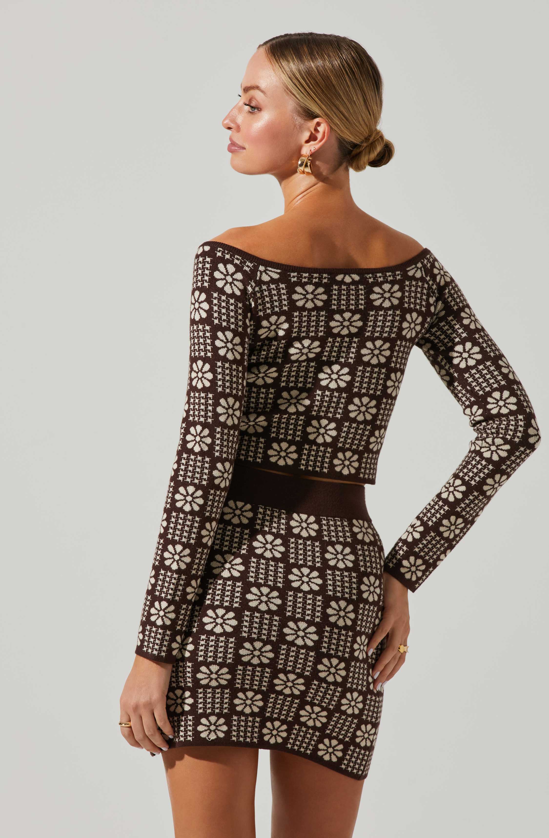 Freja Floral Off Shoulder Crop Sweater-Aljck