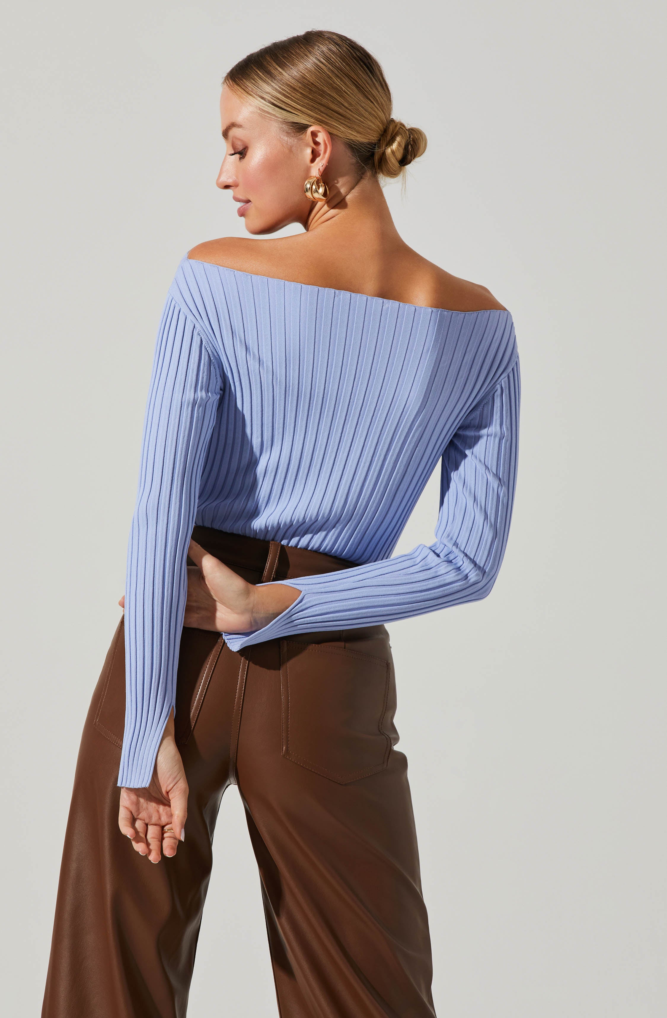 Alessandra Ribbed Off Shoulder Sweater-Aljck