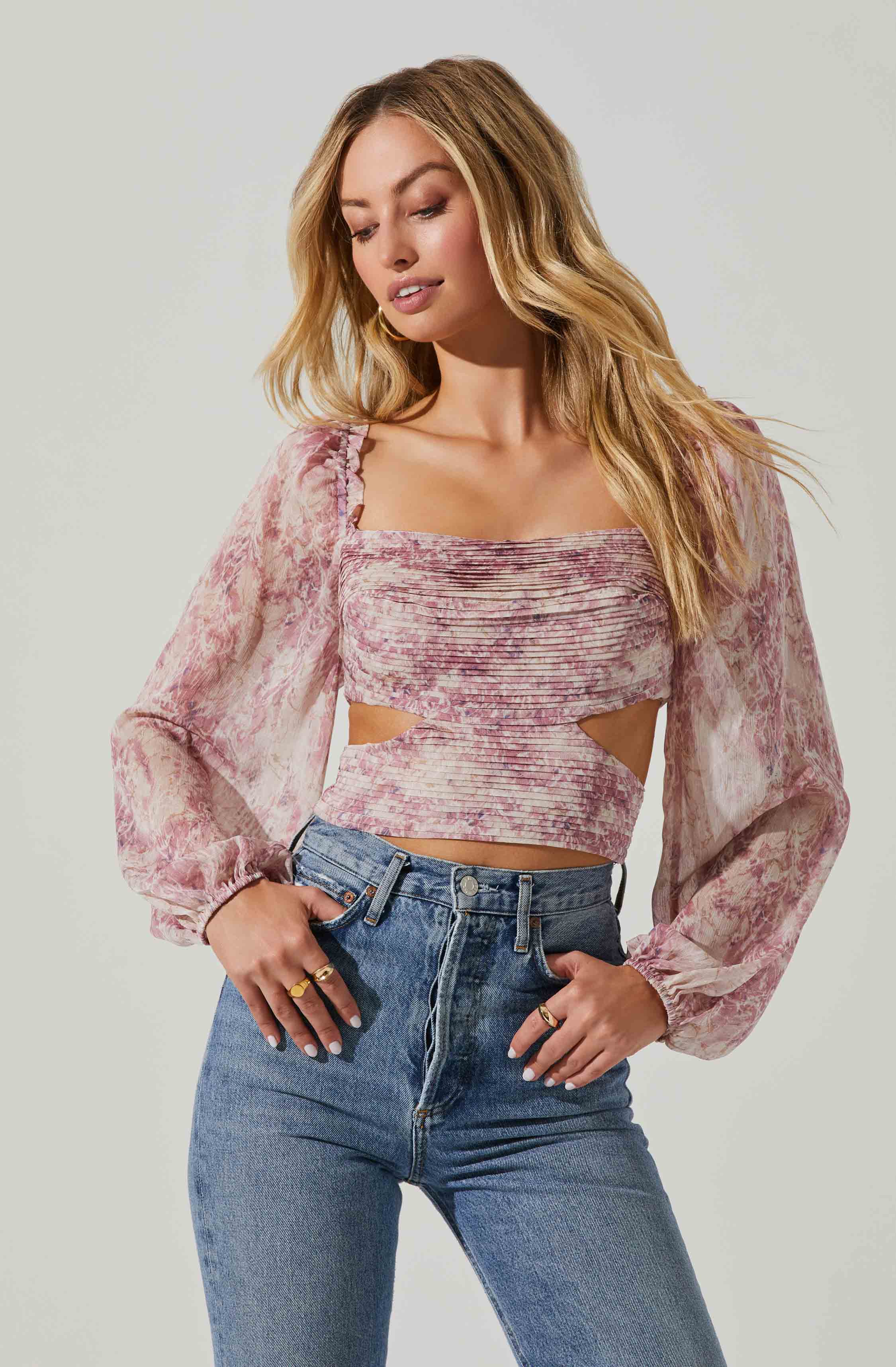 Savita Abstract Print Ruched Cutout Top-Aljck