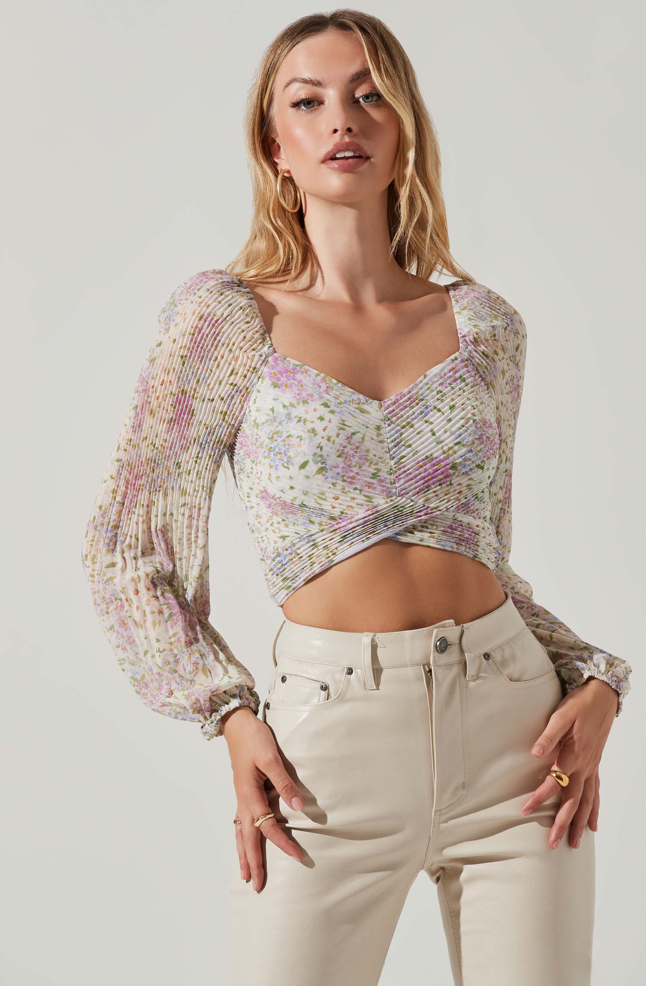 Bonnie Floral Plisse Long Sleeve Crop Top-Aljck