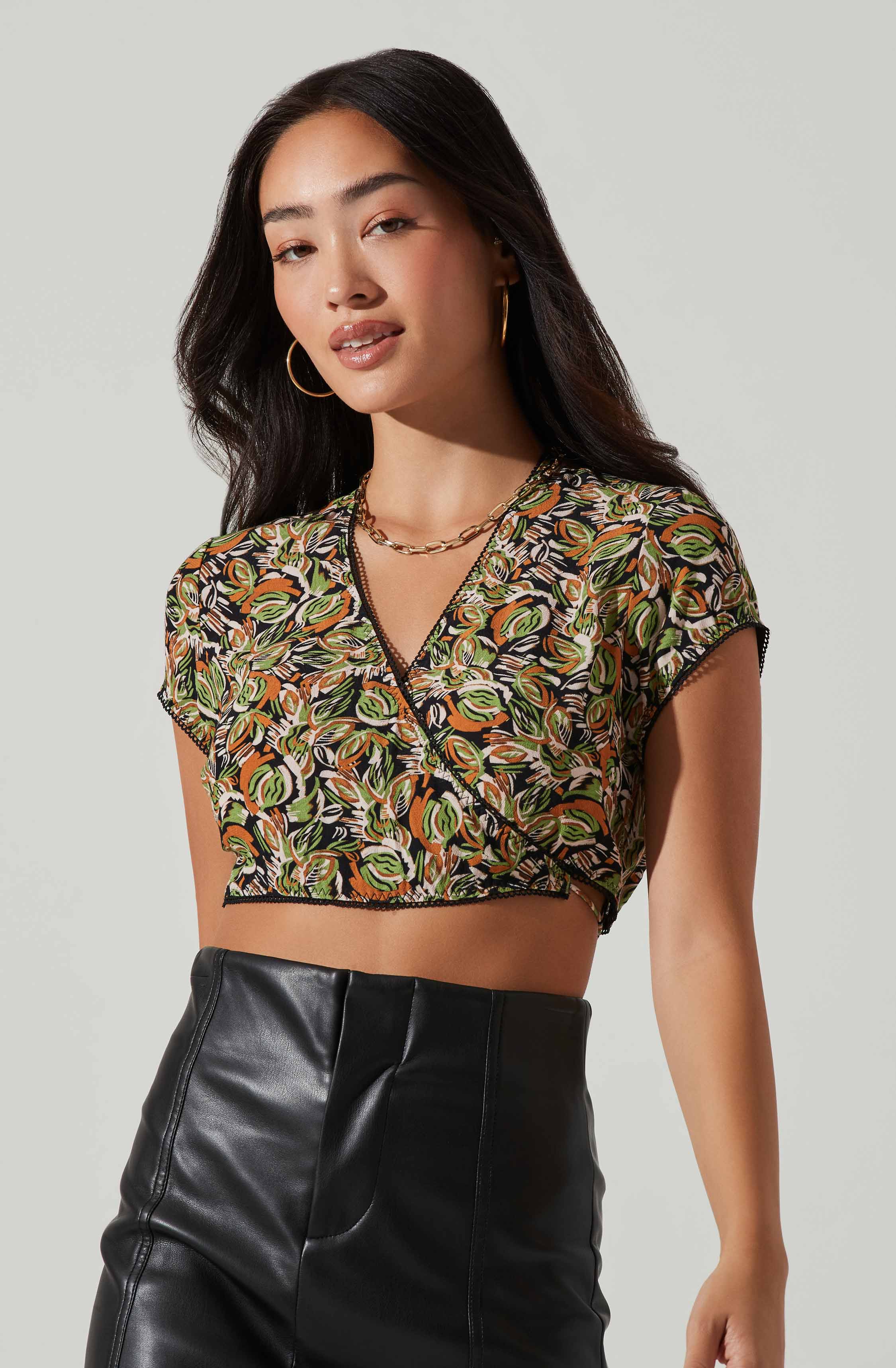 Sayla V-Neck Top-Aljck