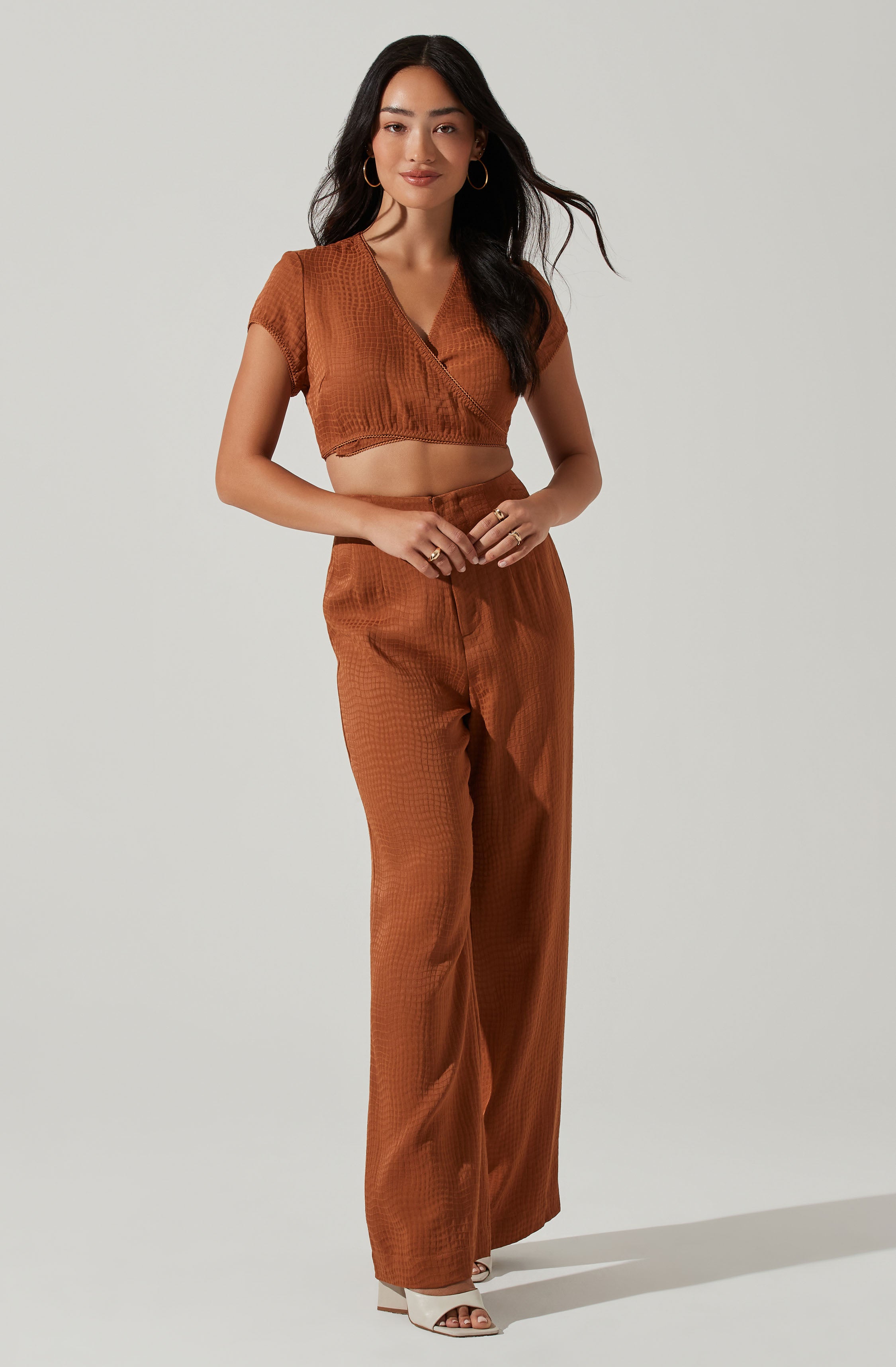 Sayla V-Neck Top-Aljck