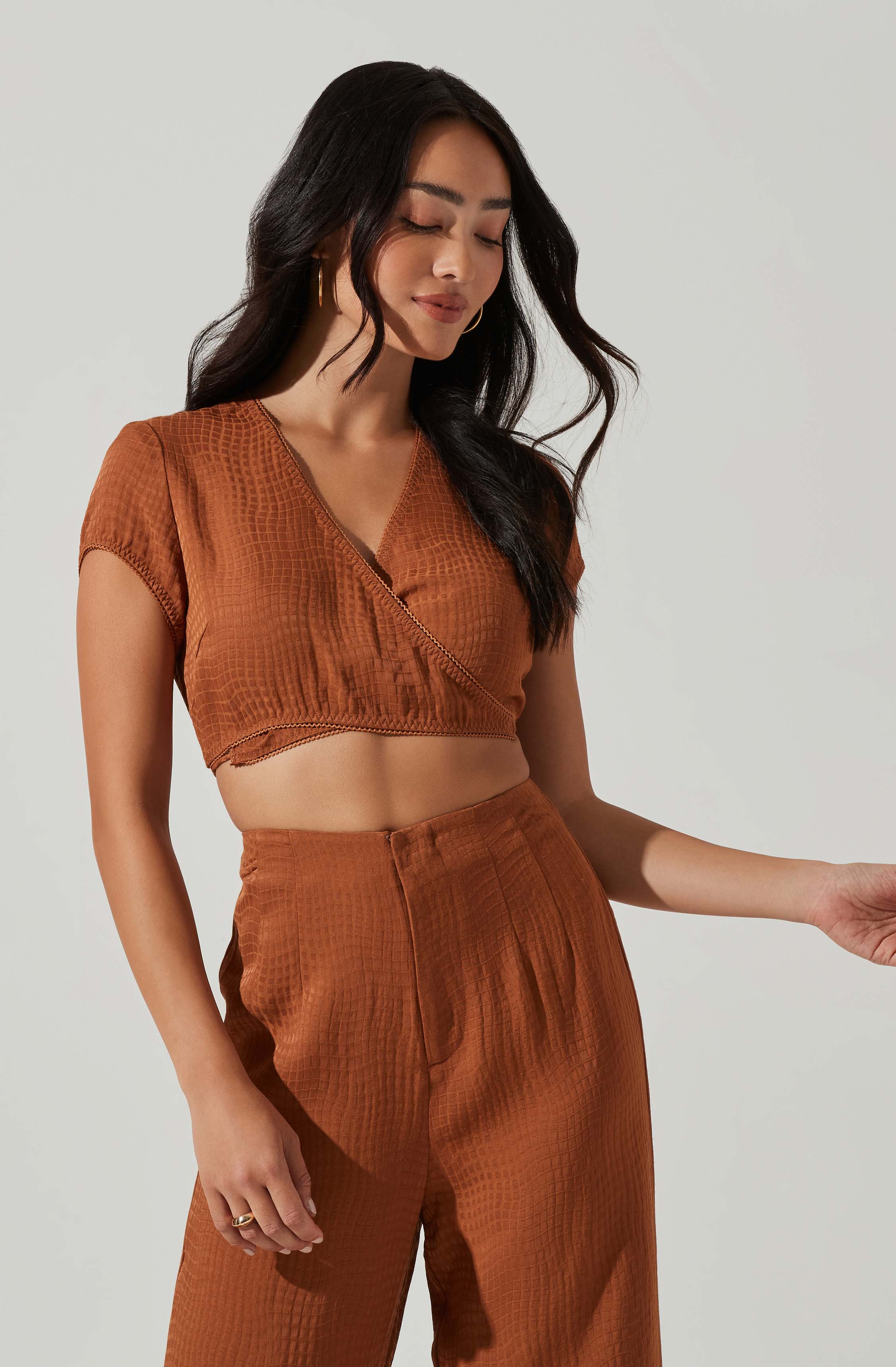 Sayla V-Neck Top-Aljck